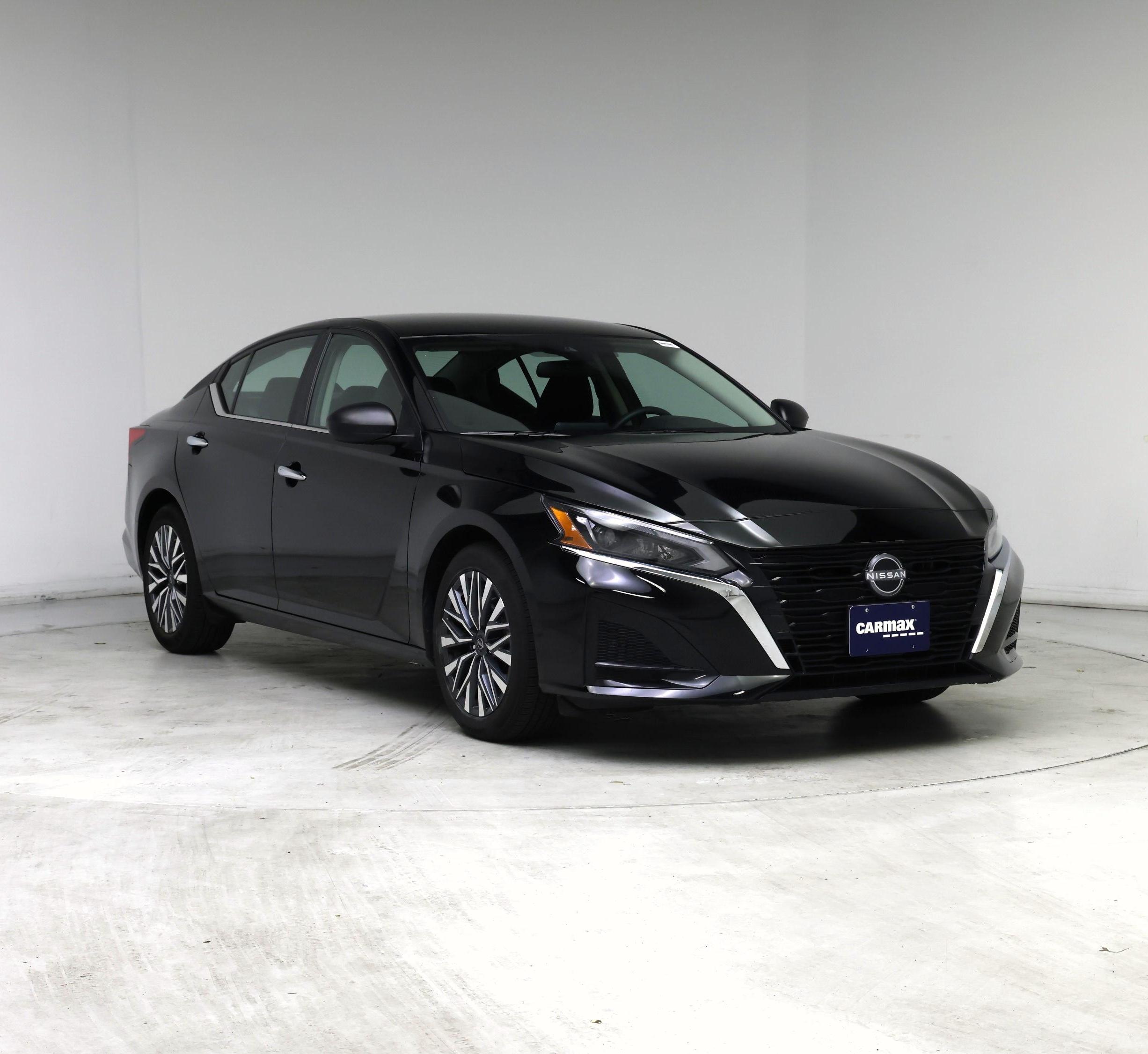 Black 2025 Nissan Altima 2.5 SV FWD Sedan Front-Wheel Drive Automatic