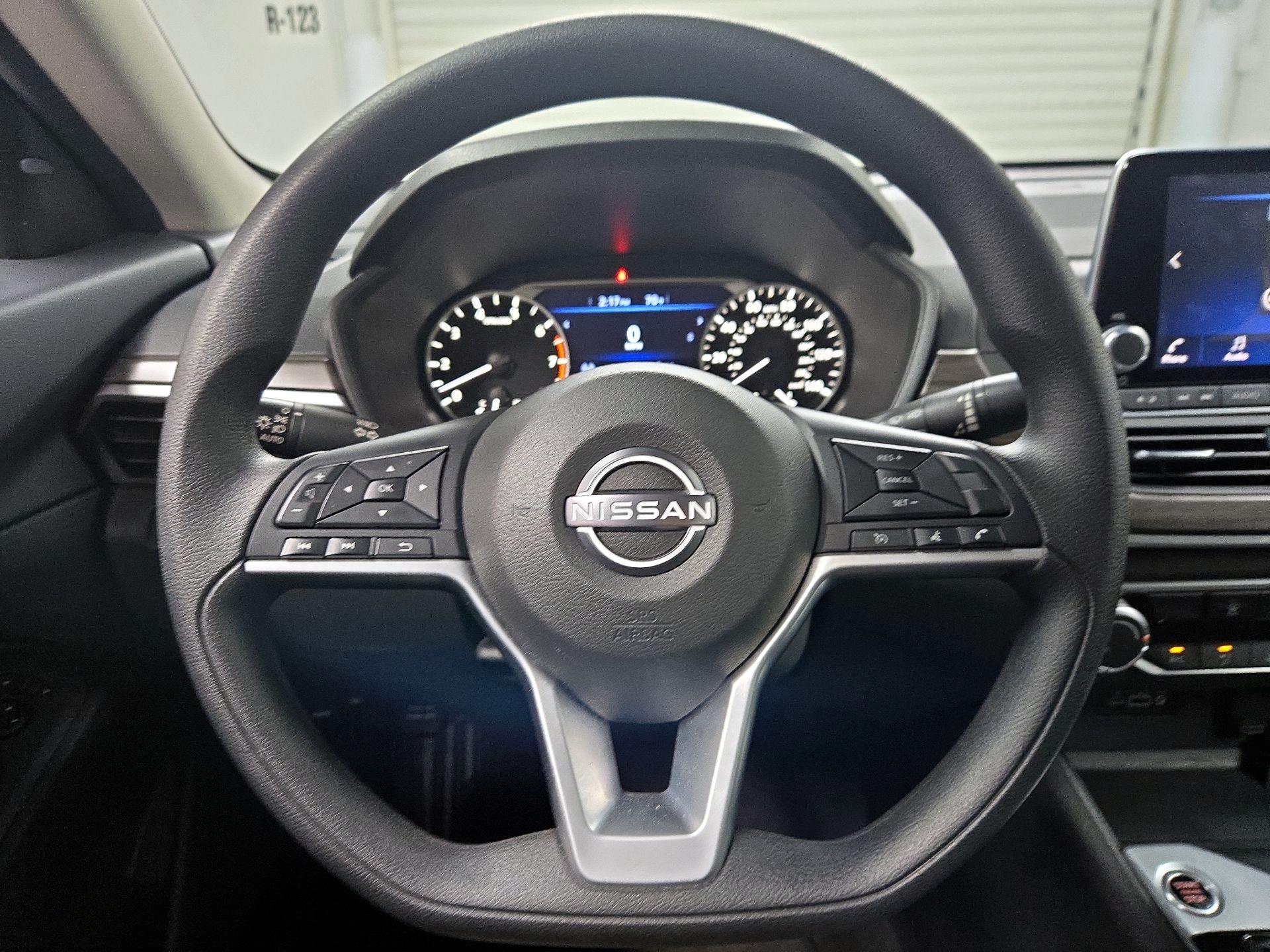 Thumbnail: 2025 Nissan Altima - 10