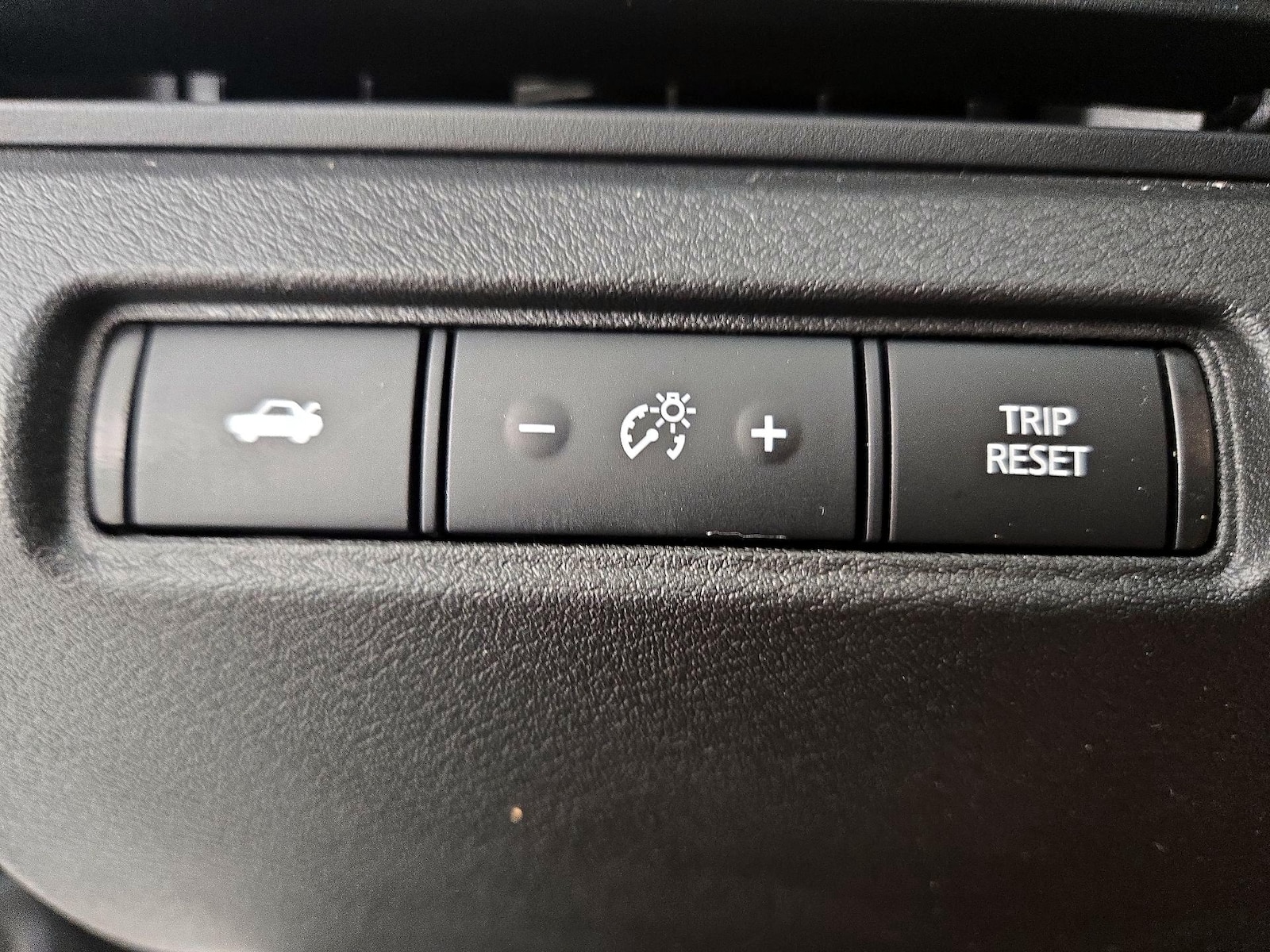 2025 Nissan Altima SV - Photo 14