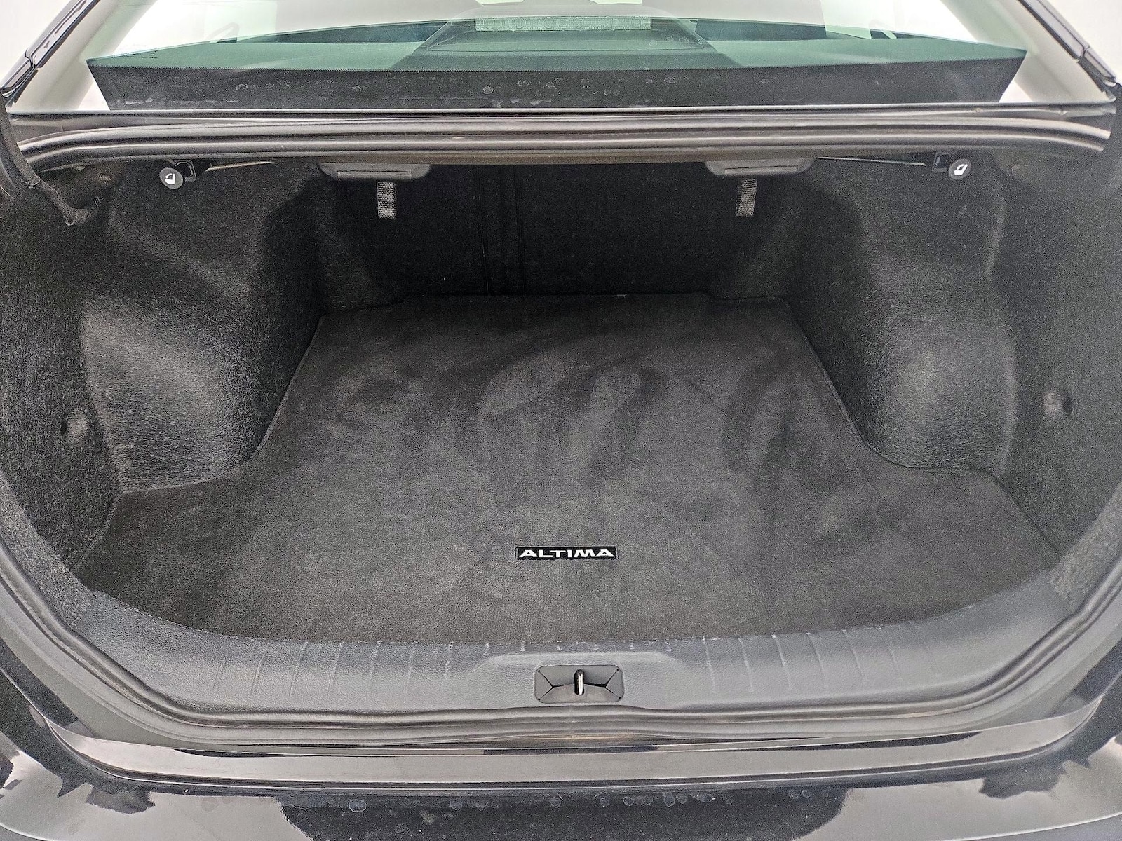 2025 Nissan Altima SV - Photo 21