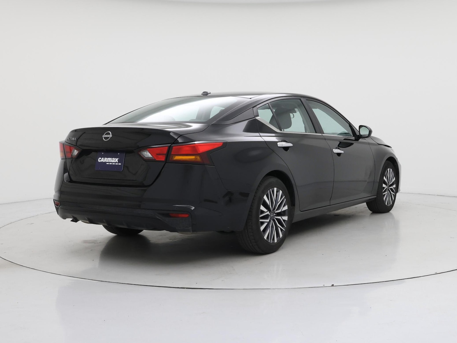 2025 Nissan Altima SV - Photo 9