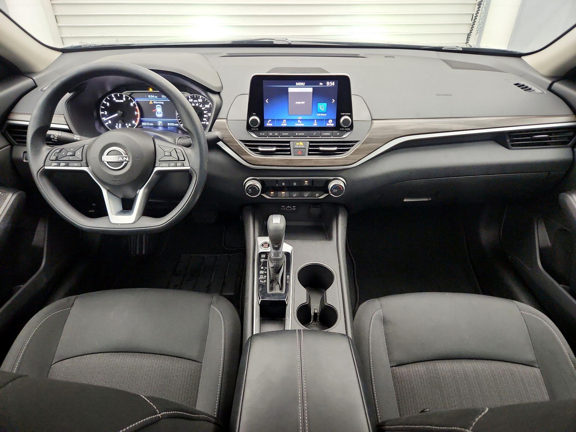 Thumbnail: 2025 Nissan Altima - 9