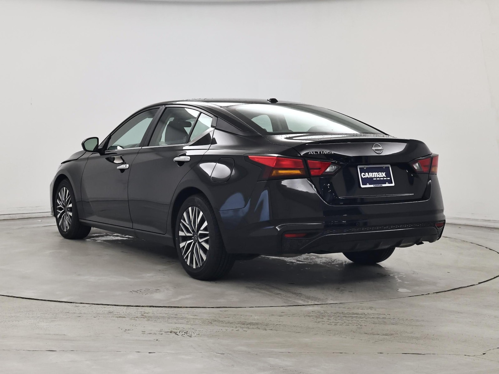 2025 Nissan Altima SV - Photo 3