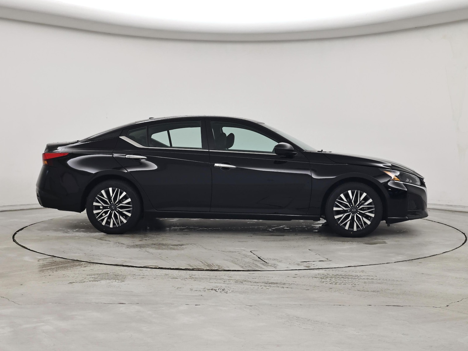 2025 Nissan Altima SV - Photo 8