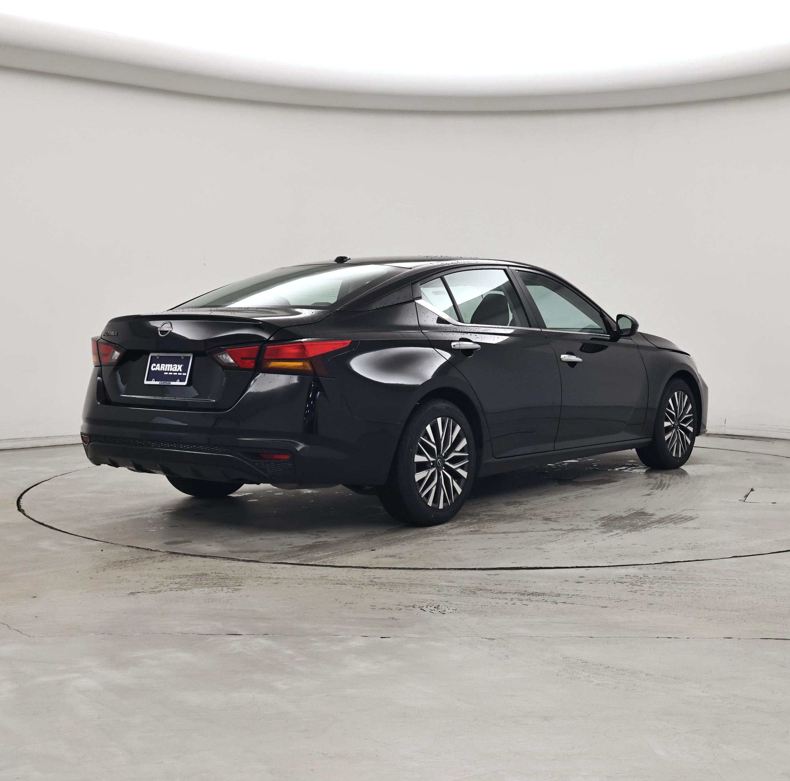 Thumbnail: 2025 Nissan Altima - 8