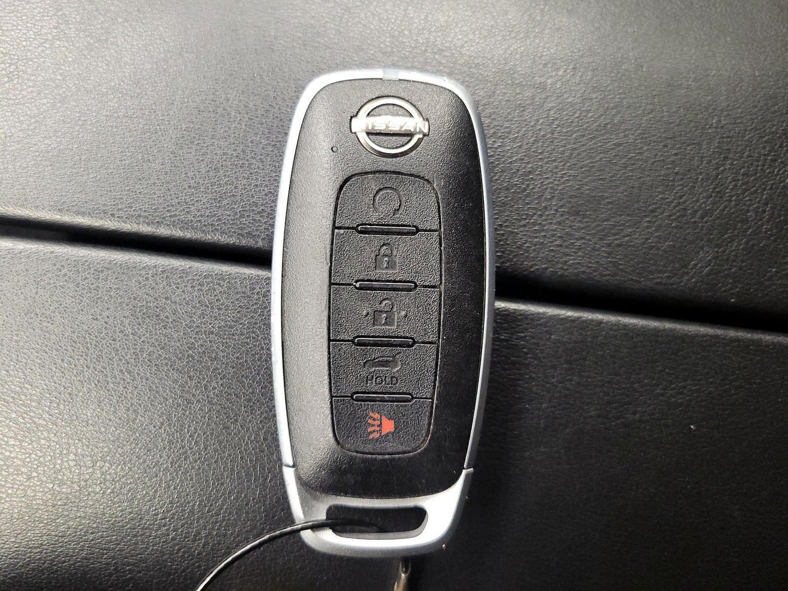 2025 Nissan Rogue SV - Photo 23