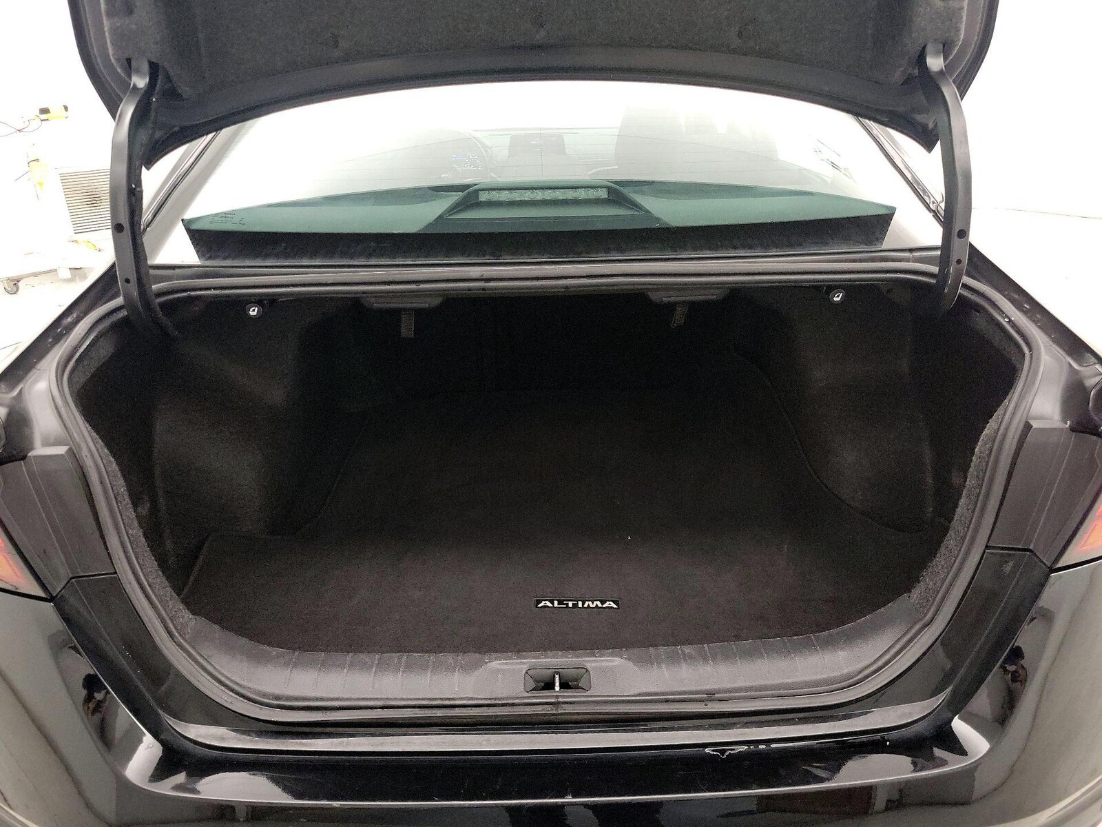 2025 Nissan Altima SV - Photo 21