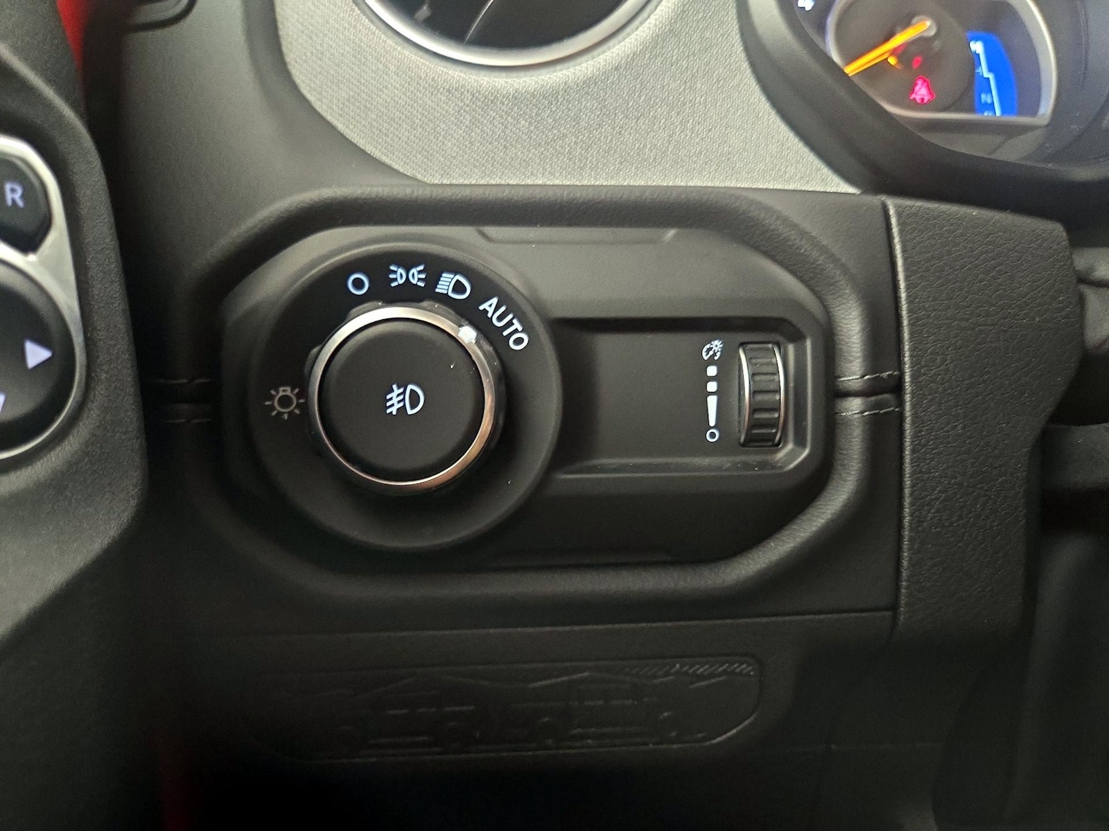 2025 Jeep Wrangler 4-Door Sahara - Photo 14