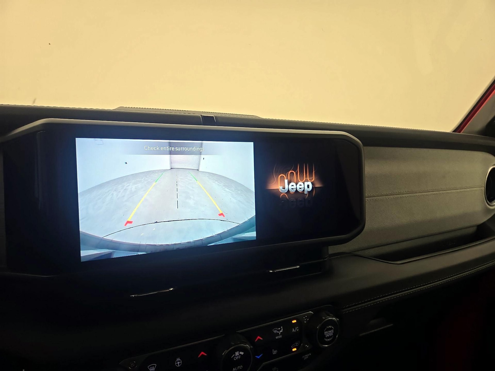 2025 Jeep Wrangler 4-Door Sahara - Photo 15