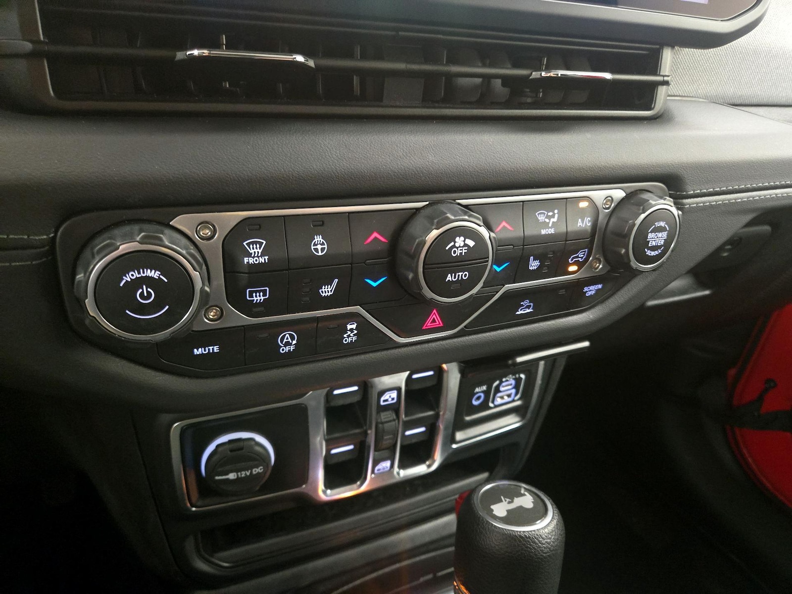 2025 Jeep Wrangler 4-Door Sahara - Photo 17