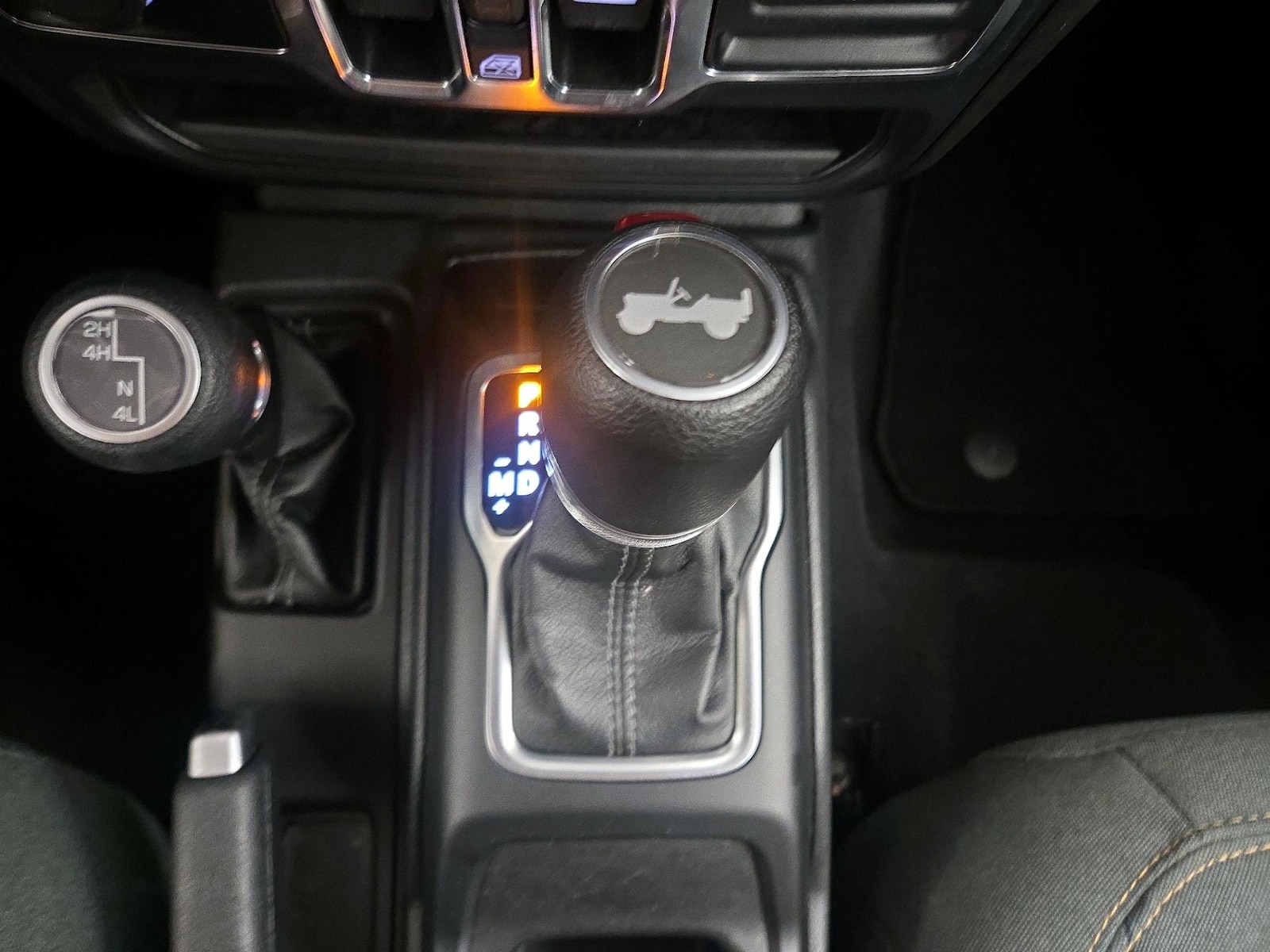 2025 Jeep Wrangler 4-Door Sahara - Photo 18