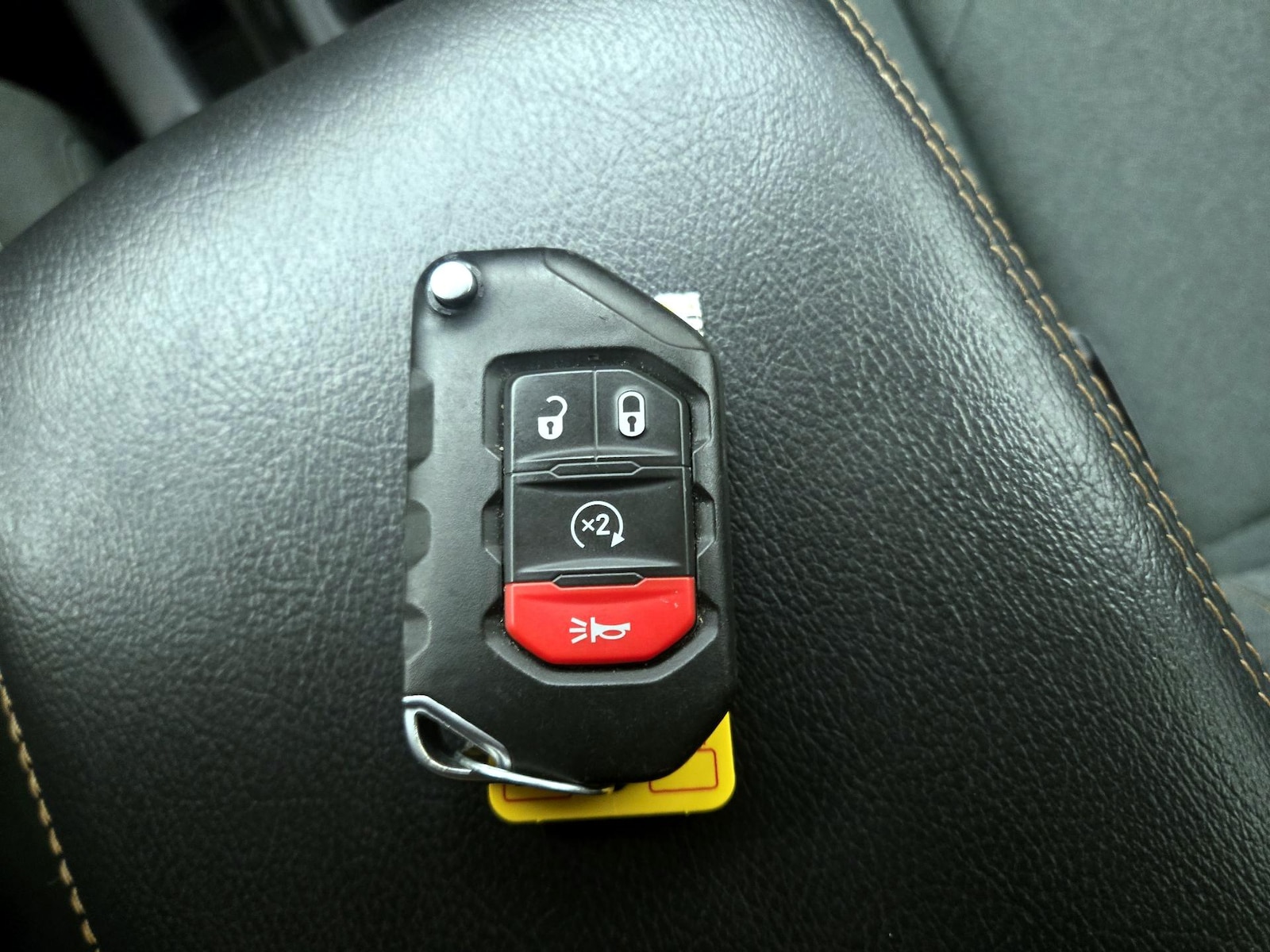 2025 Jeep Wrangler 4-Door Sahara - Photo 23
