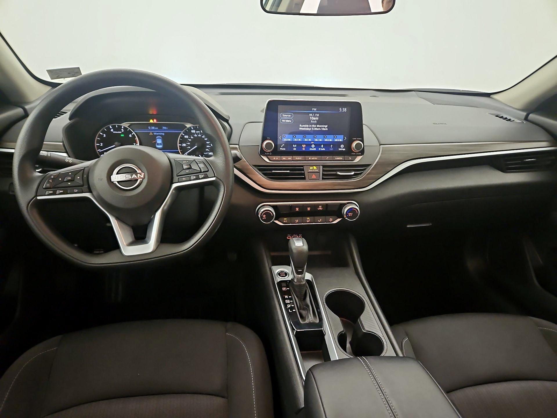 Thumbnail: 2025 Nissan Altima - 9