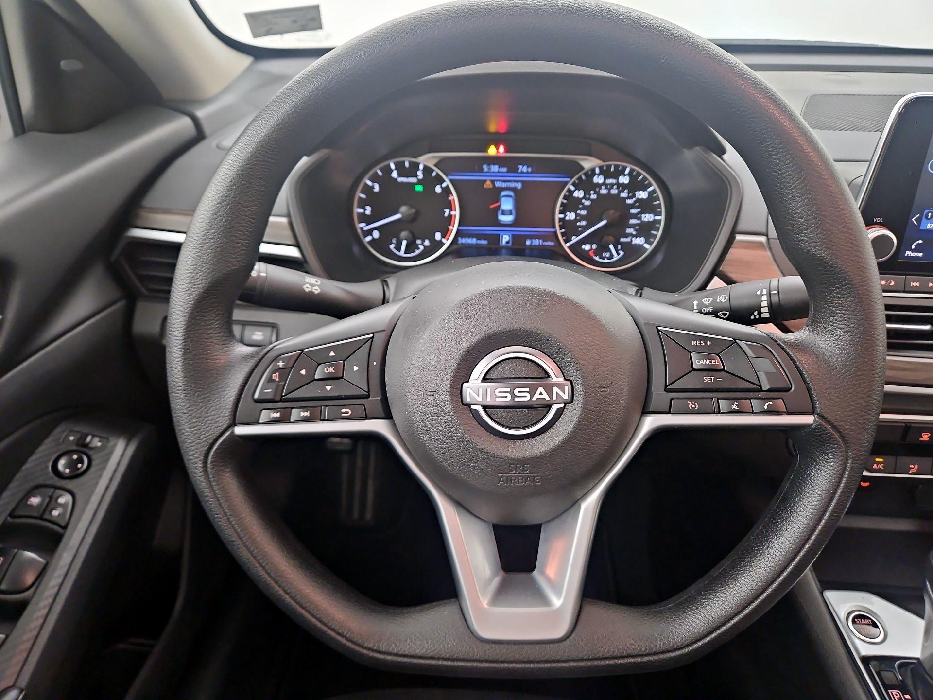 Thumbnail: 2025 Nissan Altima - 10
