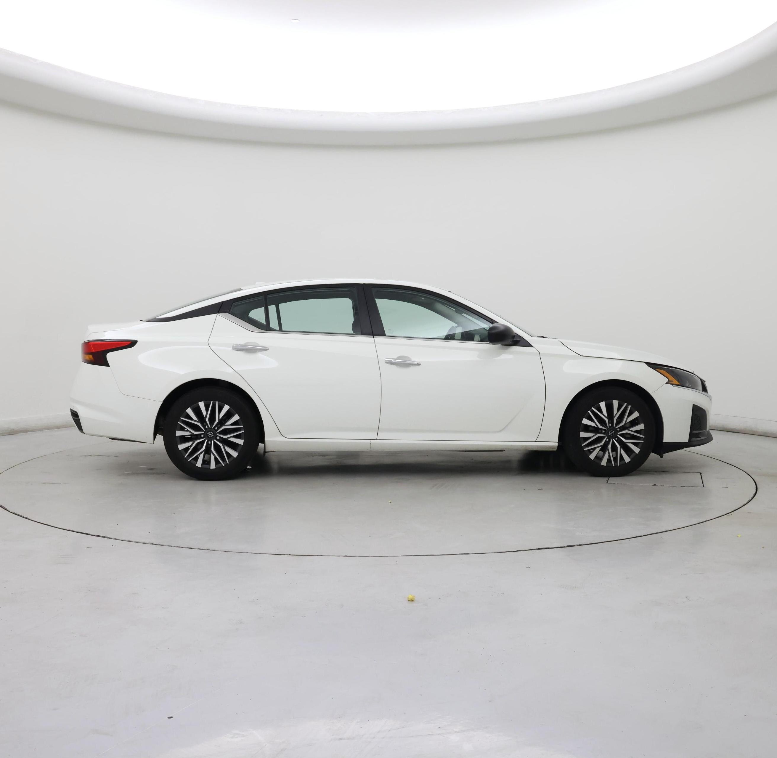 Thumbnail: 2025 Nissan Altima - 7
