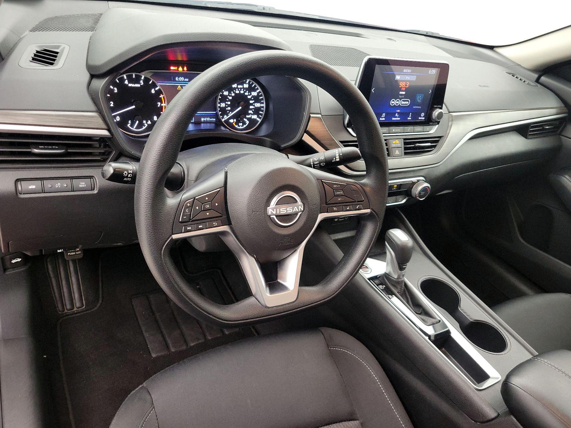Thumbnail: 2025 Nissan Altima - 9