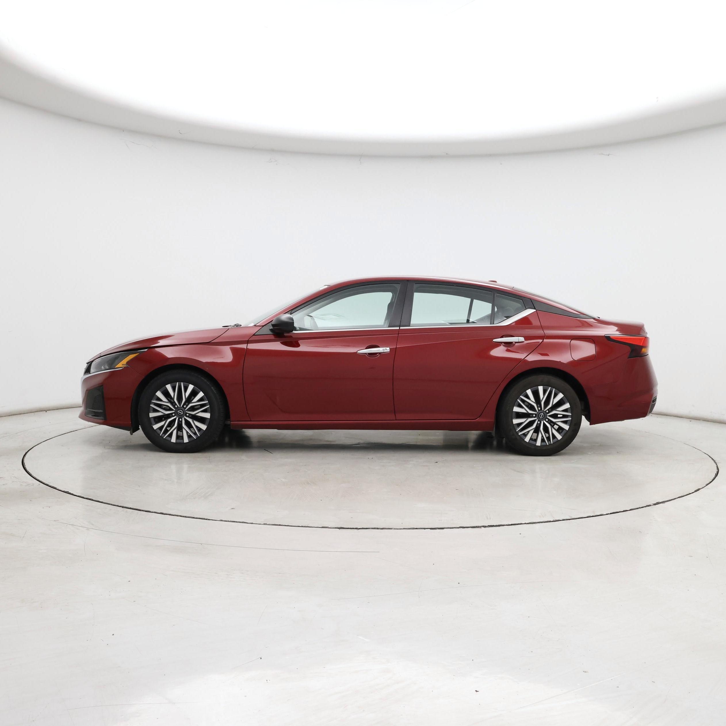 Thumbnail: 2025 Nissan Altima - 3