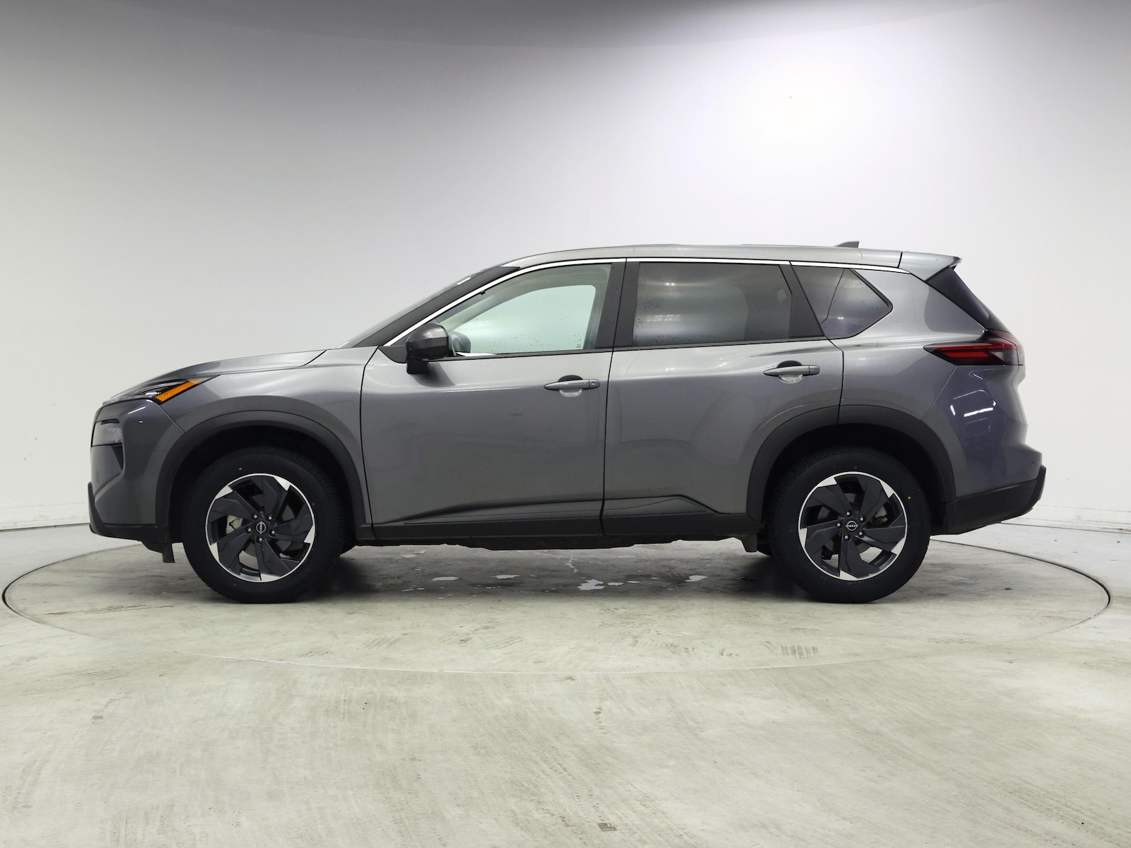 2025 Nissan Rogue SV - Photo 4