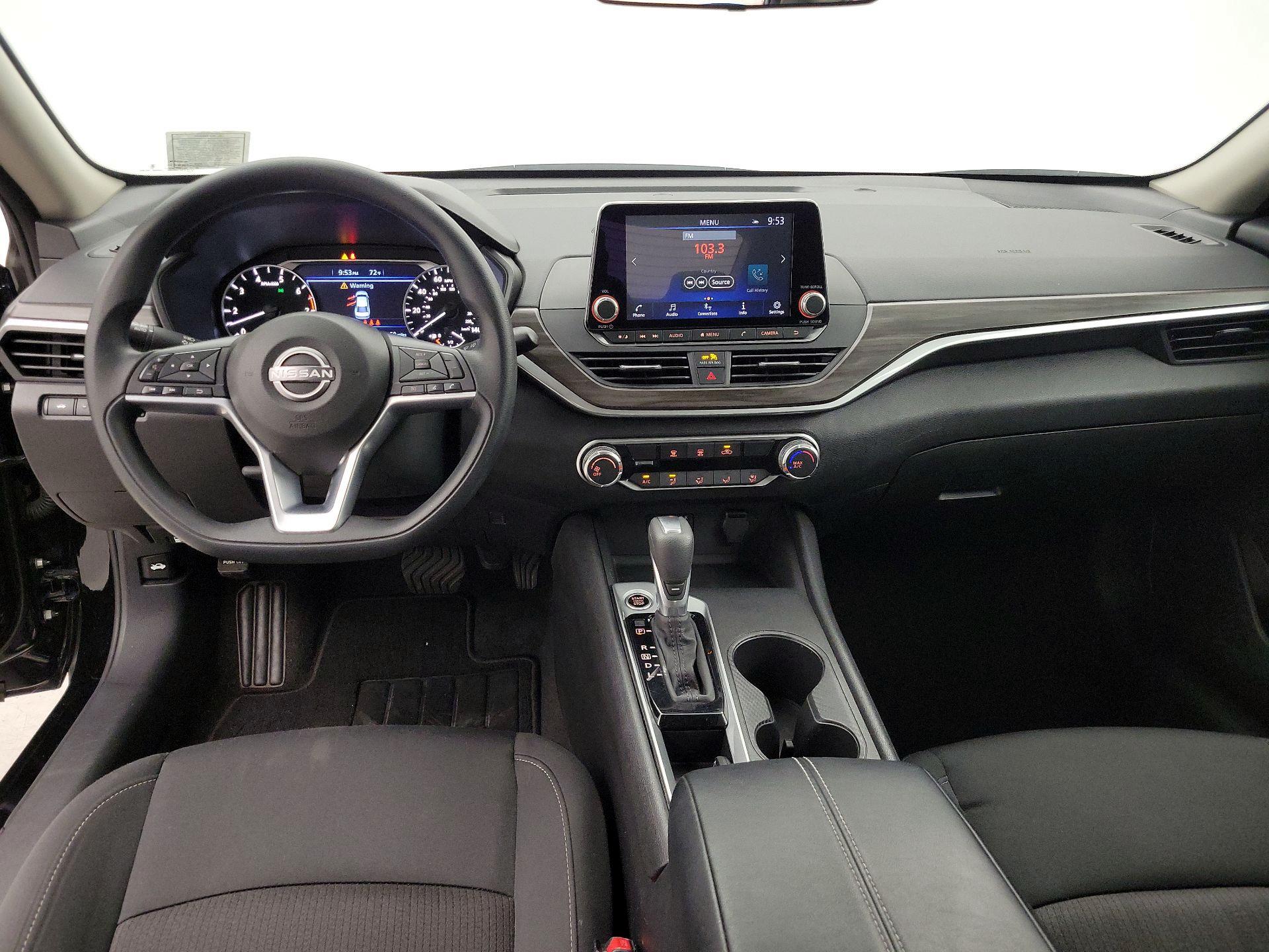 Thumbnail: 2025 Nissan Altima - 9
