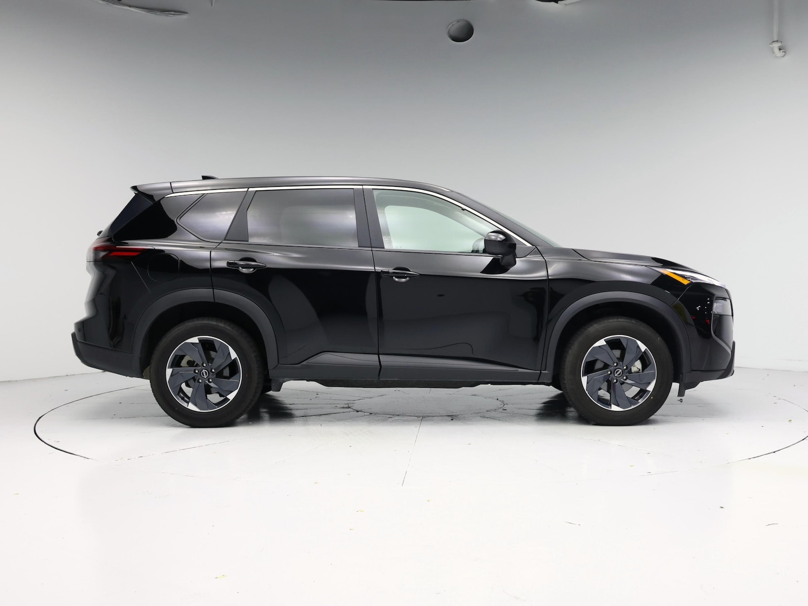 2025 Nissan Rogue SV - Photo 8