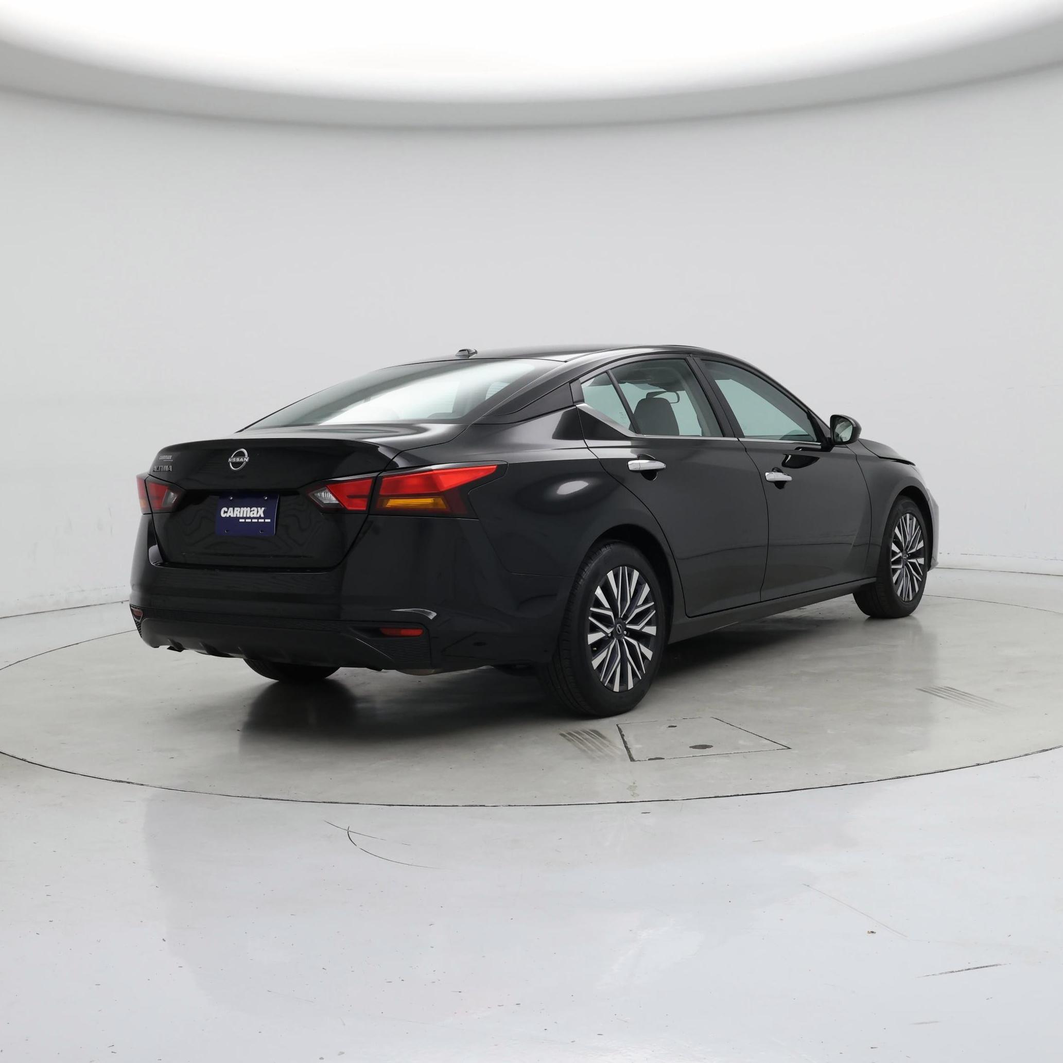 Thumbnail: 2025 Nissan Altima - 8