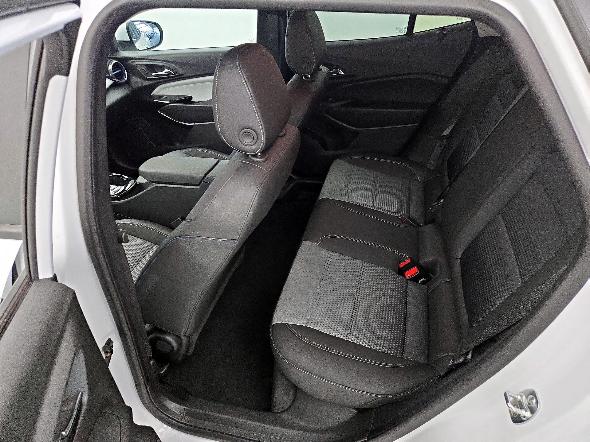 Thumbnail: 2025 Chevrolet Trax - 19