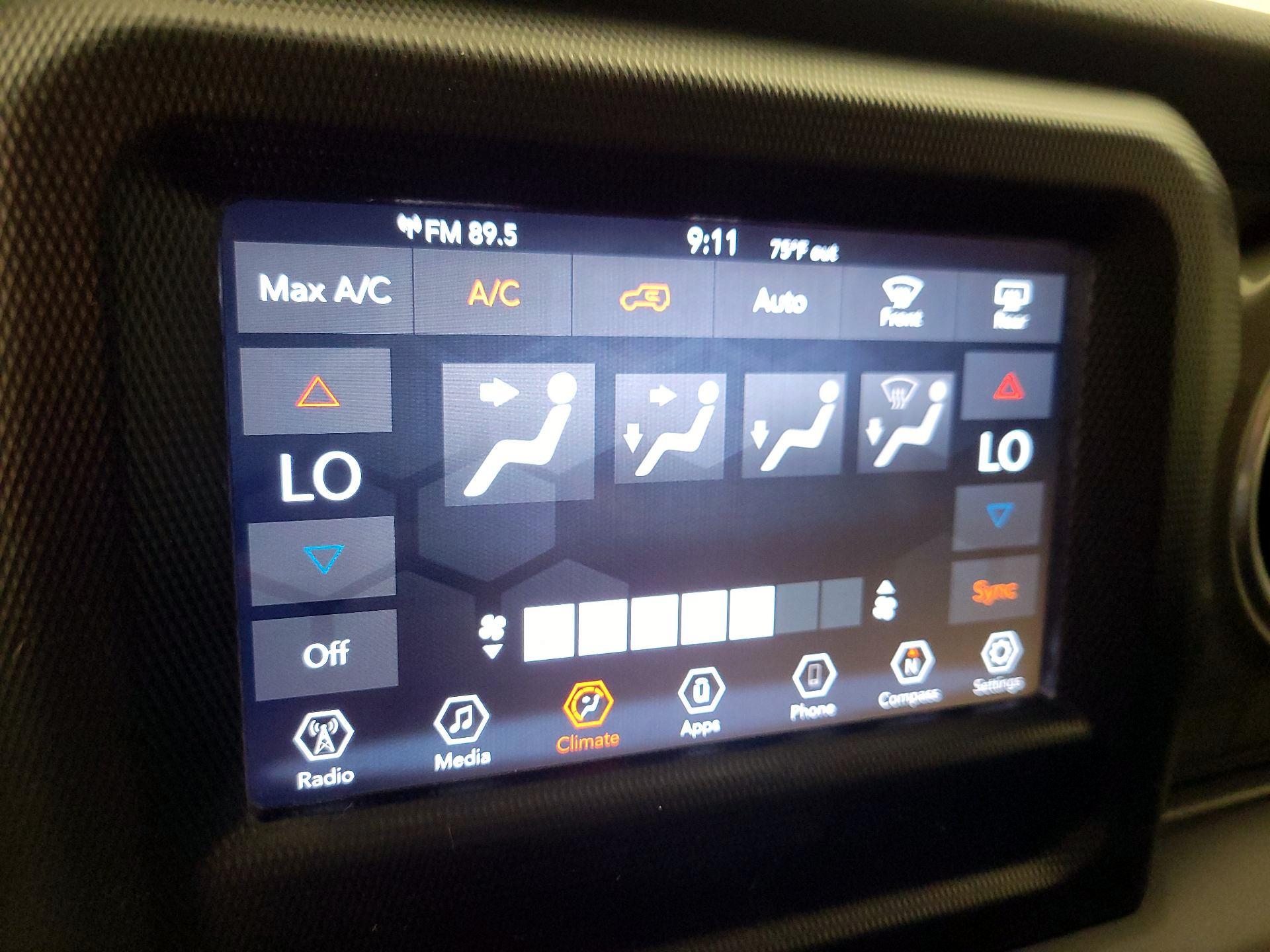 Thumbnail: 2019 Jeep Wrangler - 16