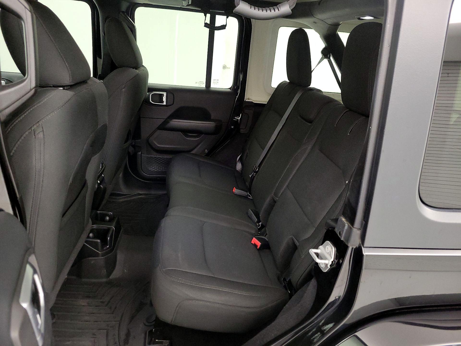 Thumbnail: 2019 Jeep Wrangler - 19