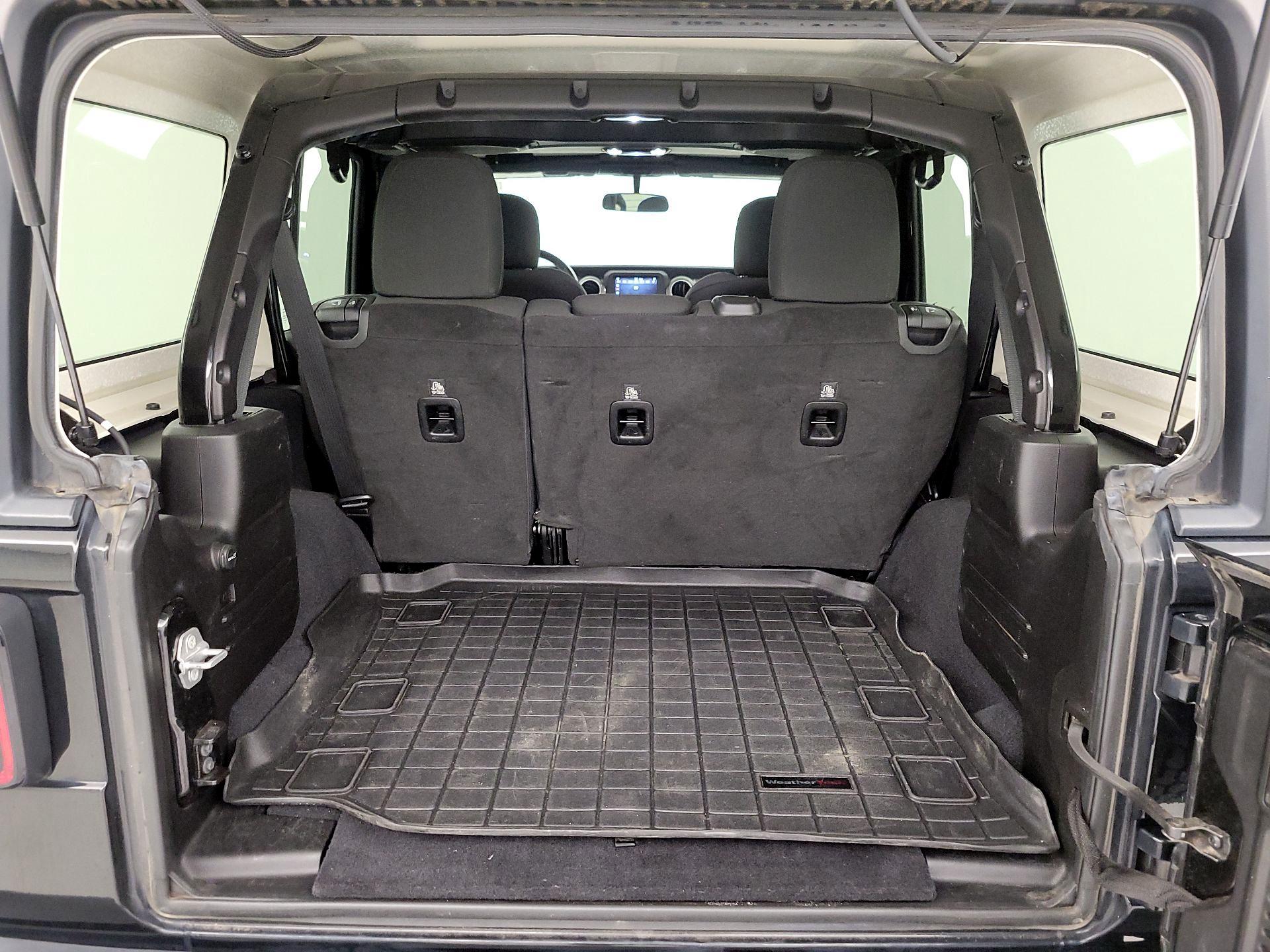 Thumbnail: 2019 Jeep Wrangler - 20