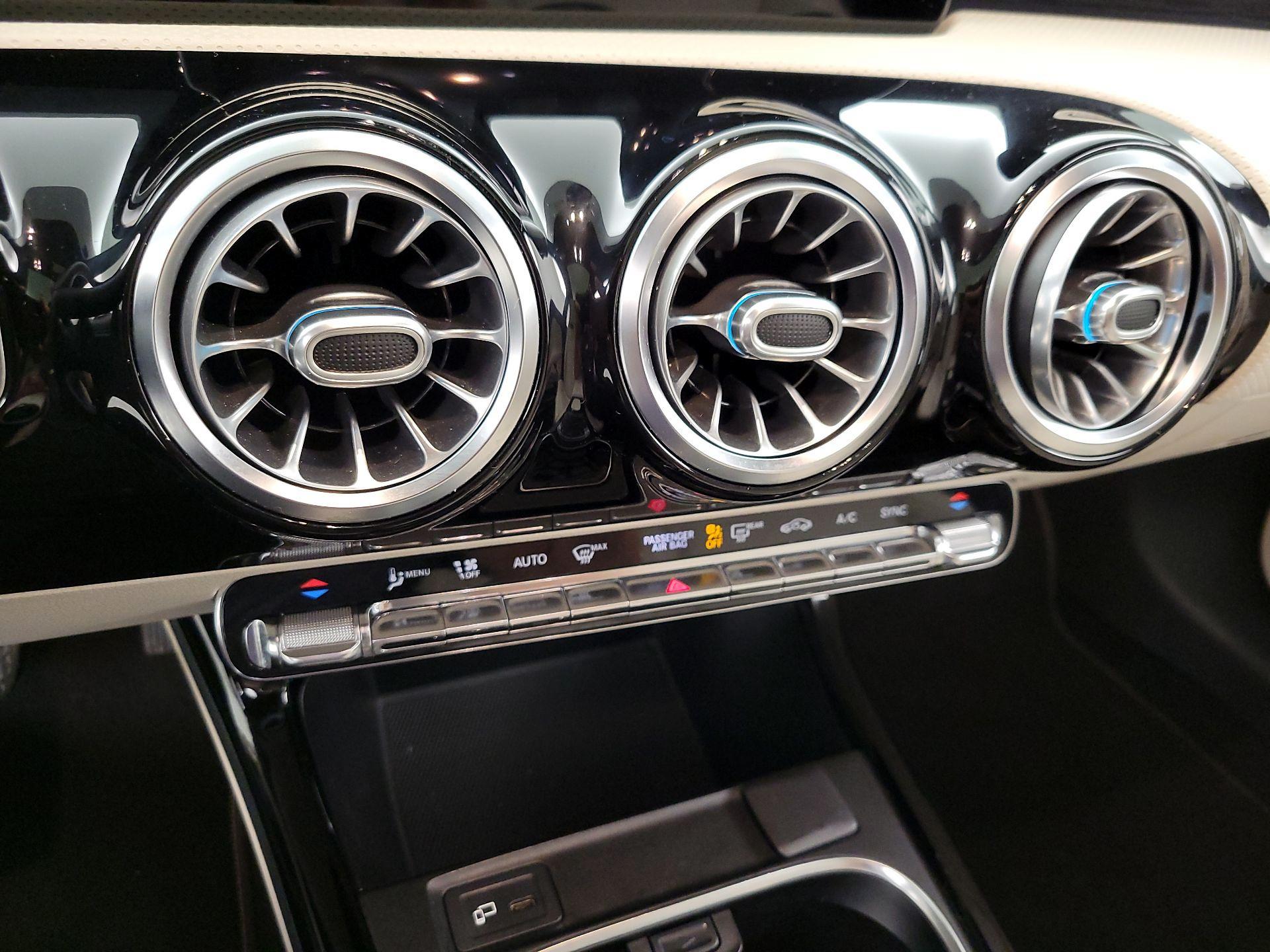 Thumbnail: 2020 Mercedes-Benz CLA - 16