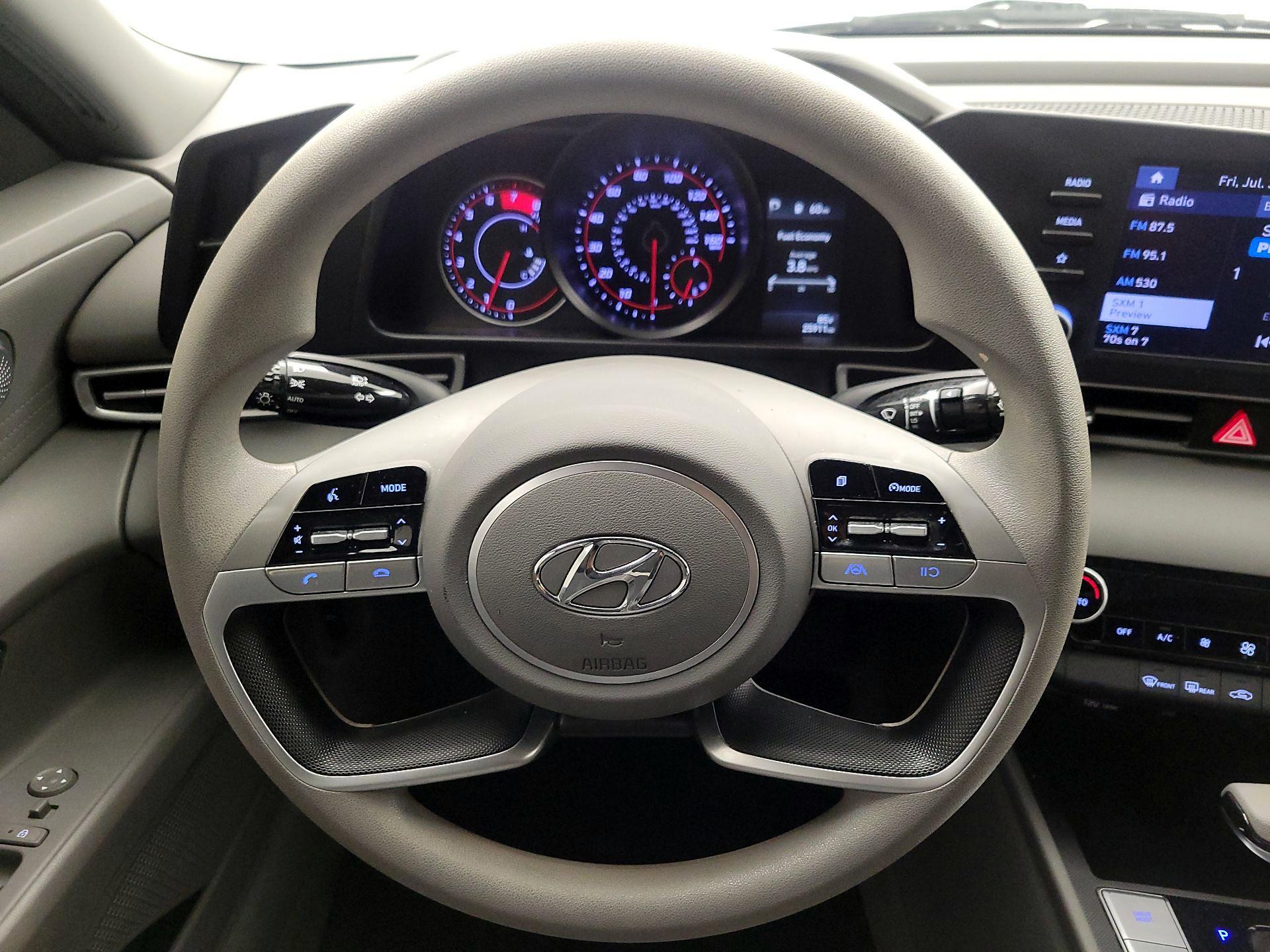 Thumbnail: 2023 Hyundai Elantra - 10