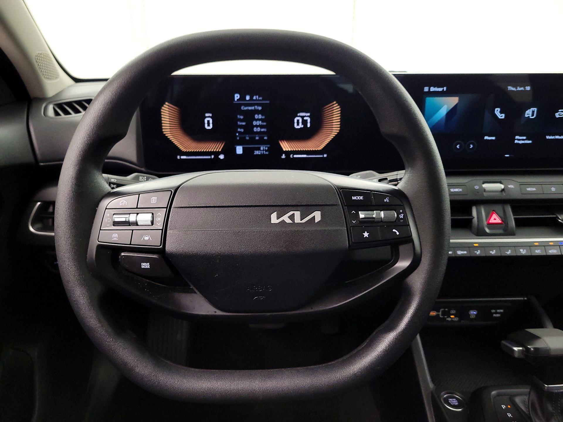 Thumbnail: 2025 Kia K4 - 10
