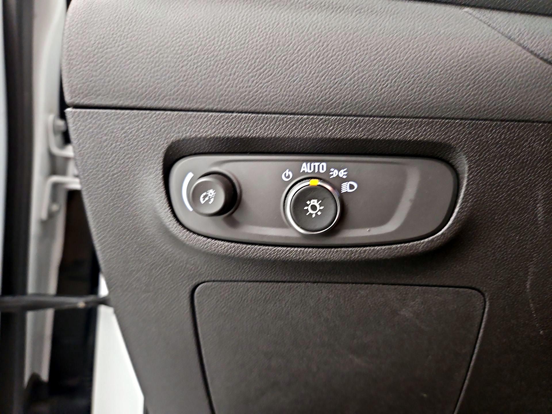 Thumbnail: 2025 Buick Encore GX - 13