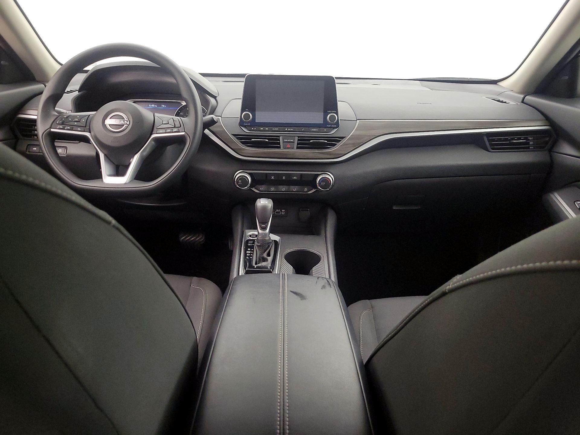 Thumbnail: 2025 Nissan Altima - 9