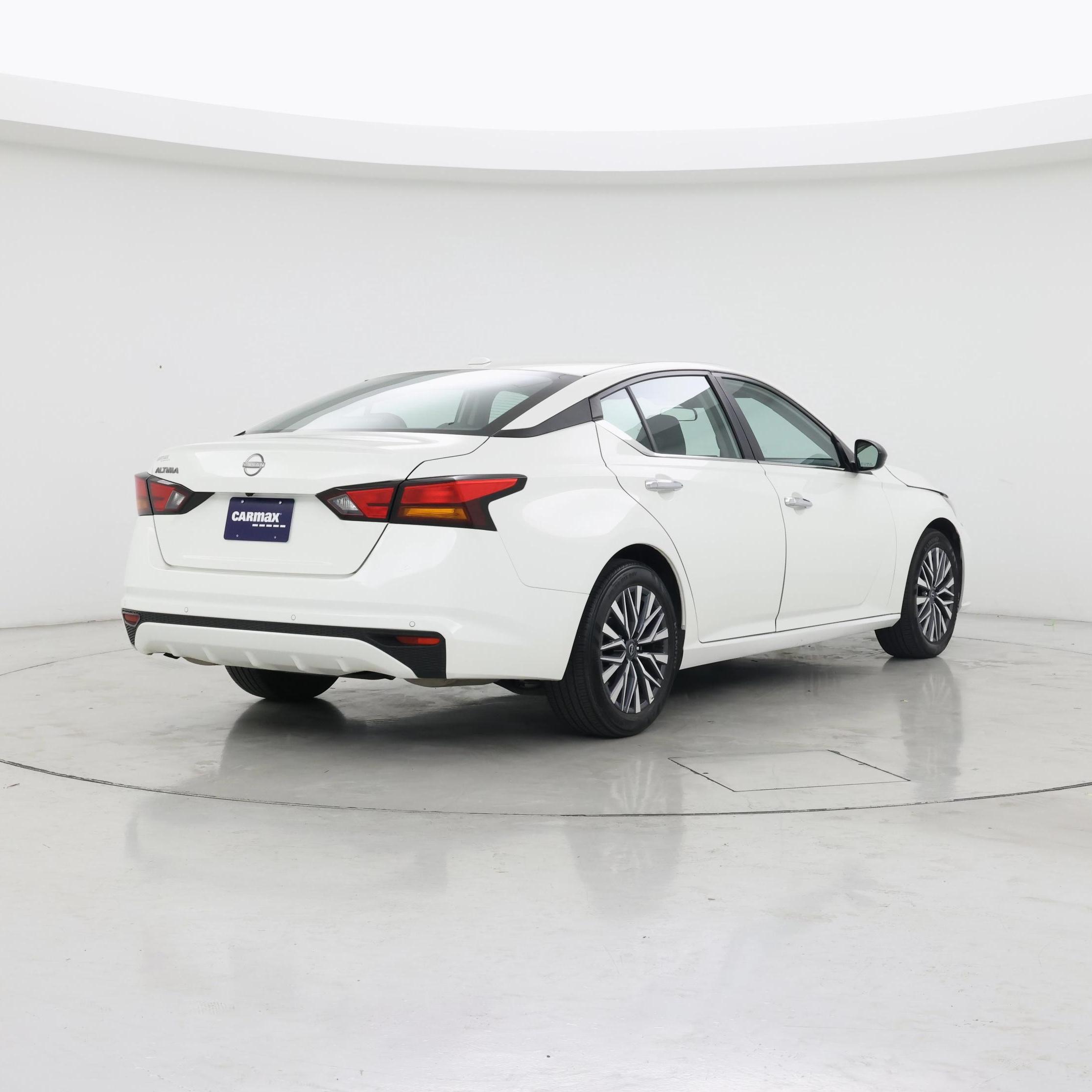 Thumbnail: 2025 Nissan Altima - 8