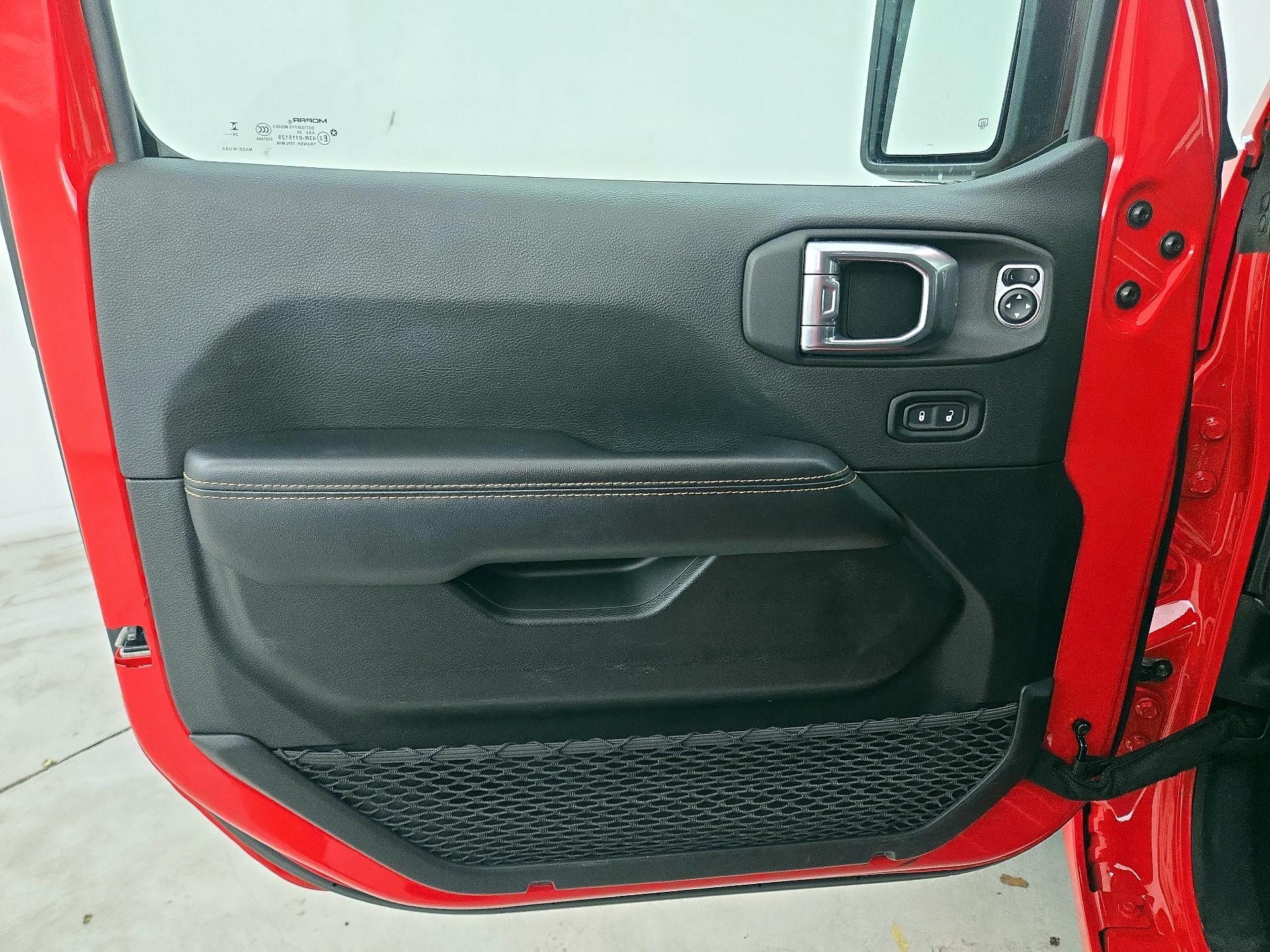 Thumbnail: 2025 Jeep Wrangler - 12