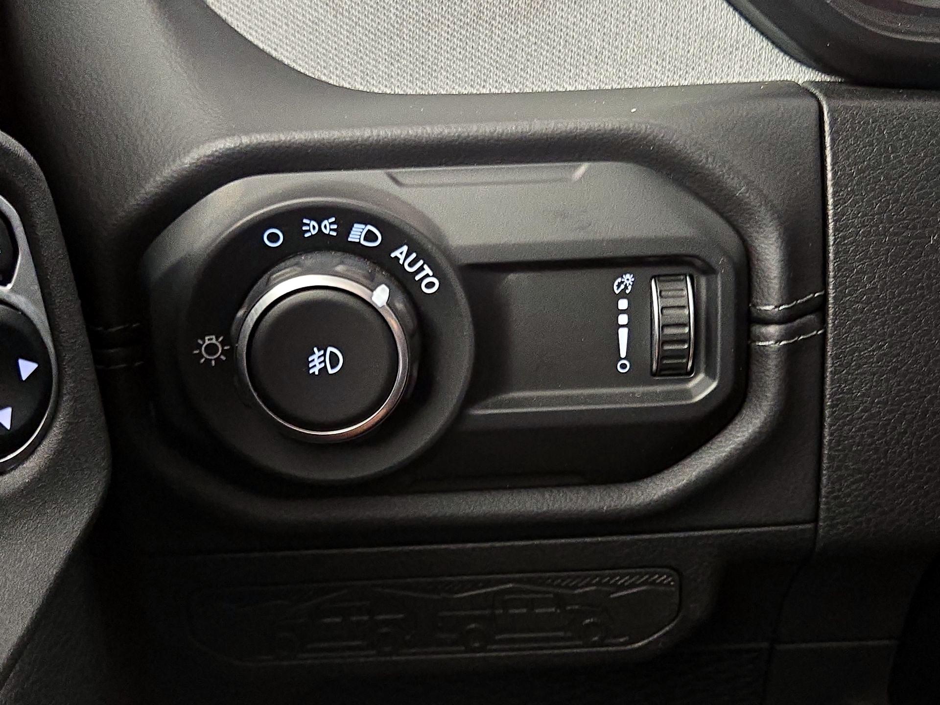 Thumbnail: 2025 Jeep Wrangler - 13