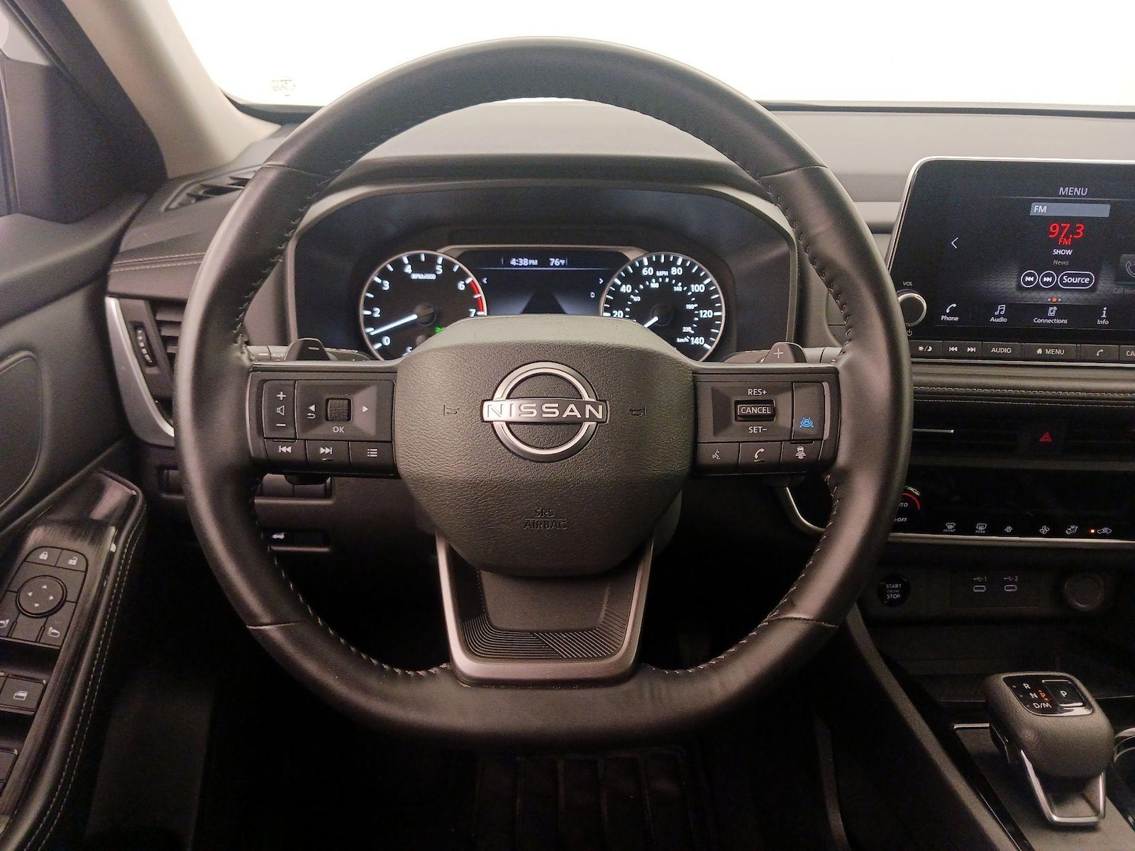 2025 Nissan Rogue SV - Photo 11