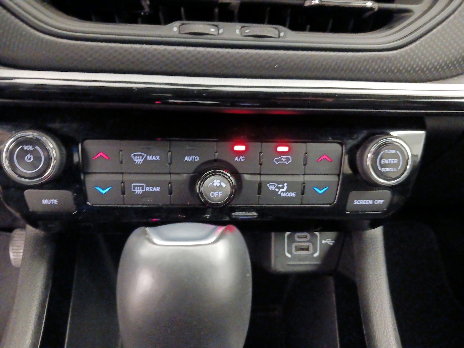 2025 Jeep Compass Trailhawk - Photo 17
