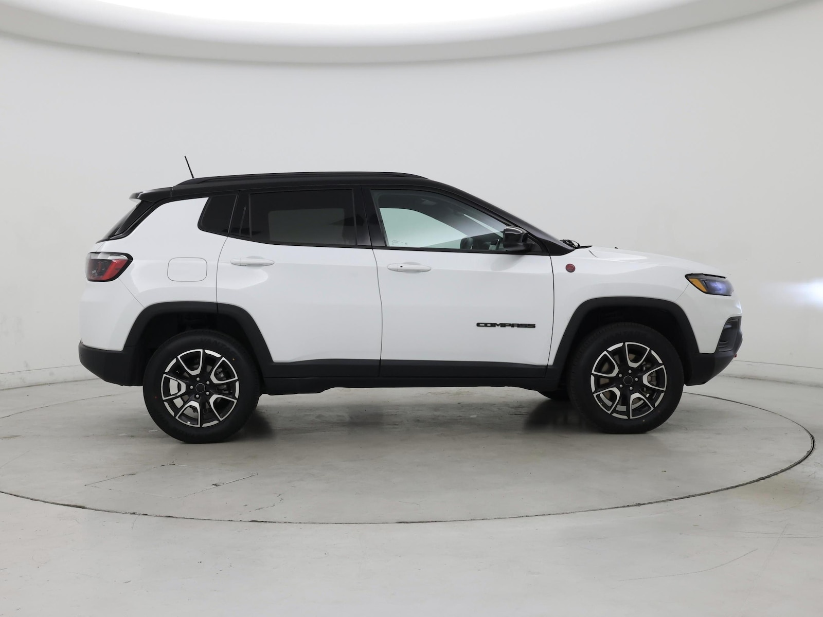 2025 Jeep Compass Trailhawk - Photo 8