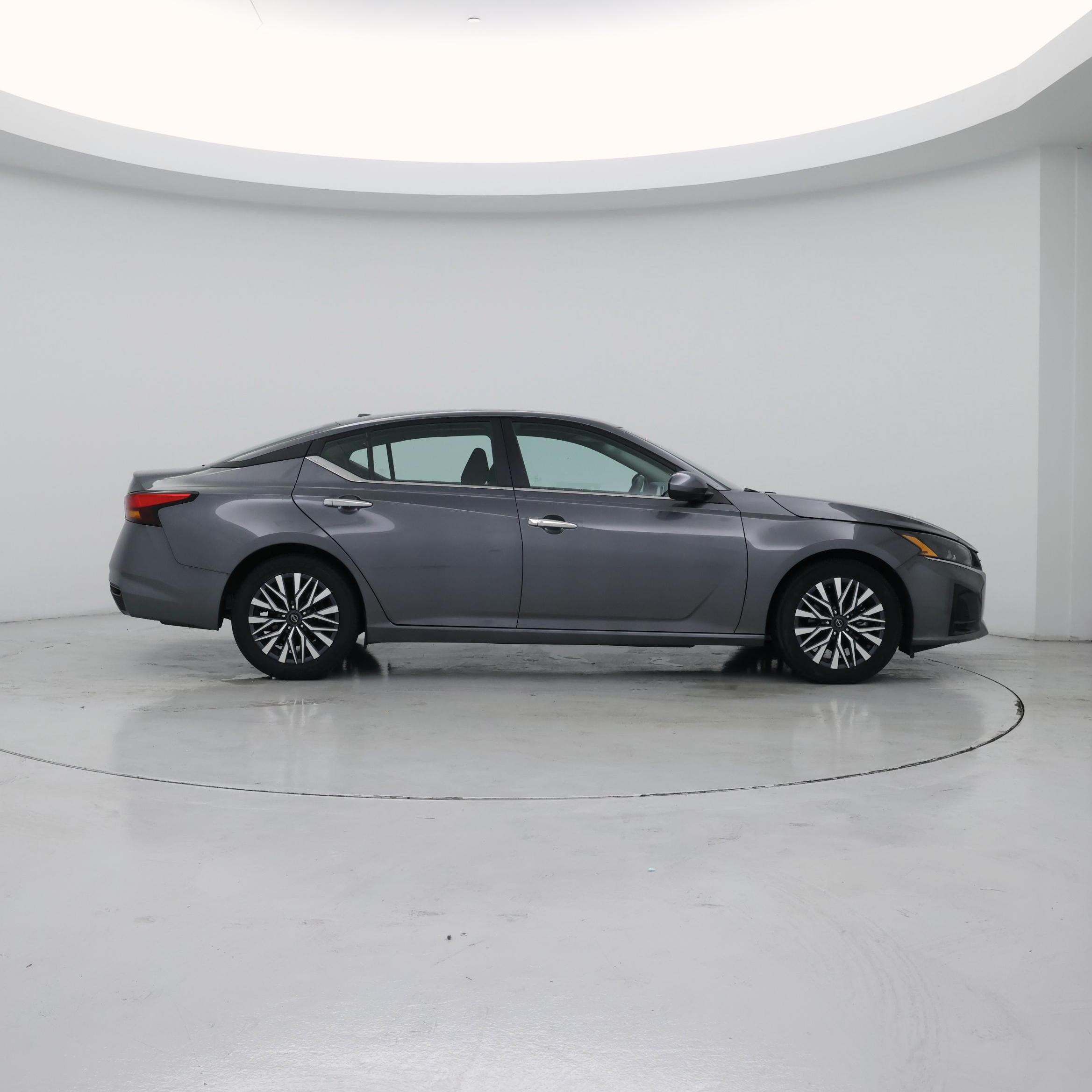 Thumbnail: 2025 Nissan Altima - 7