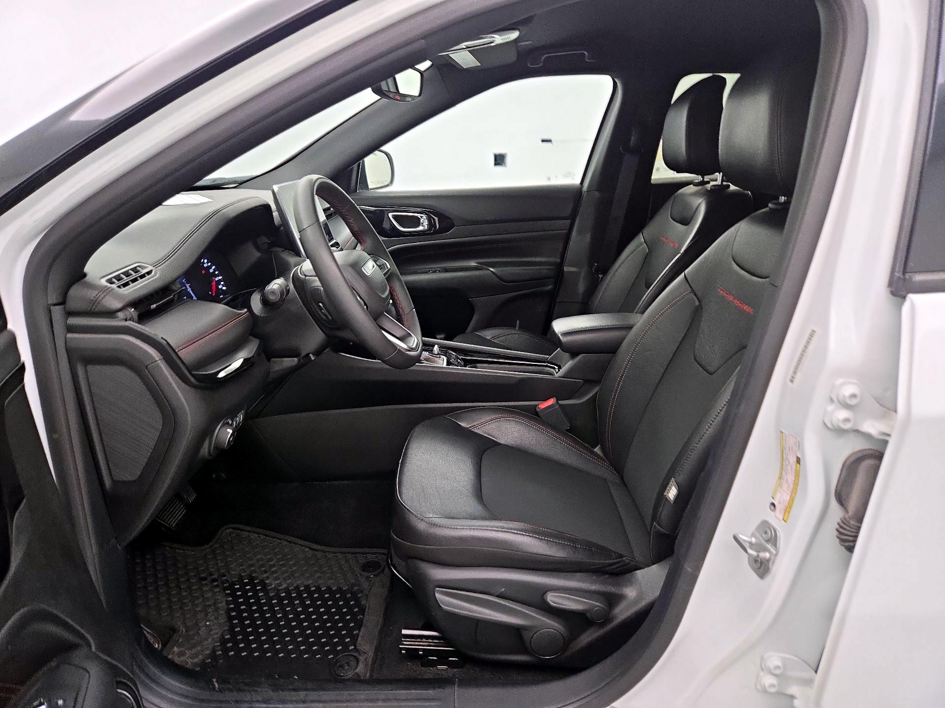 Thumbnail: 2025 Jeep Compass - 11
