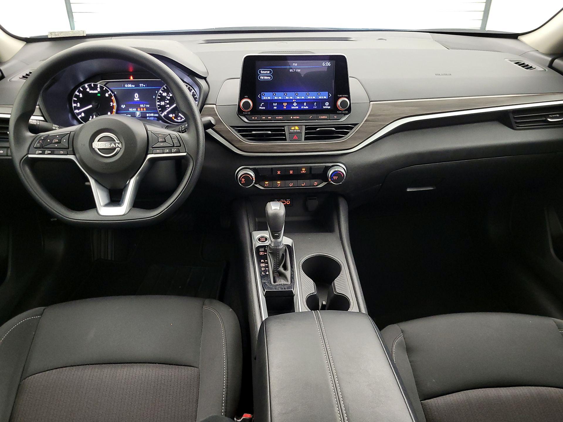 Thumbnail: 2025 Nissan Altima - 9