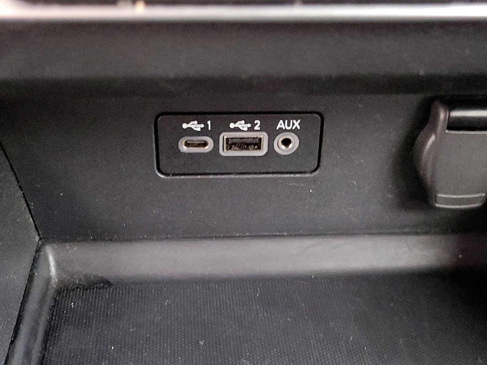 2025 Nissan Altima SV - Photo 19