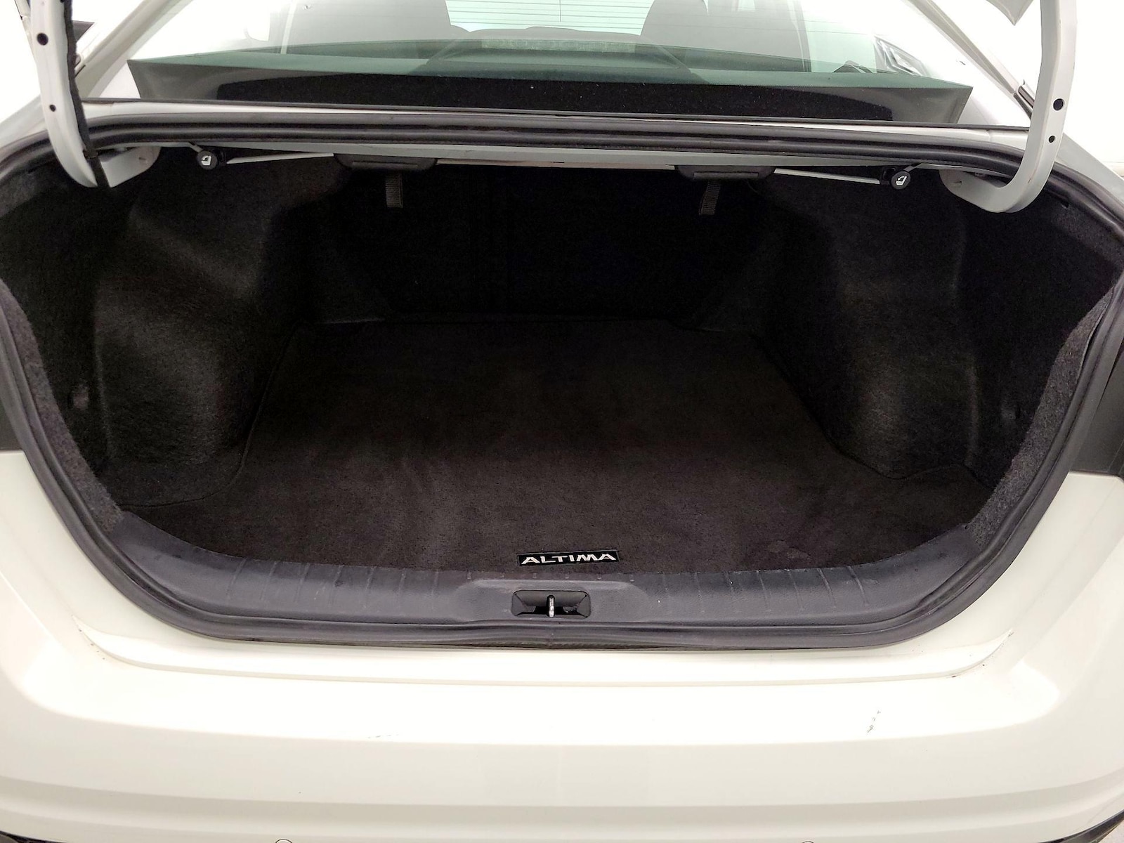 2025 Nissan Altima SV - Photo 21