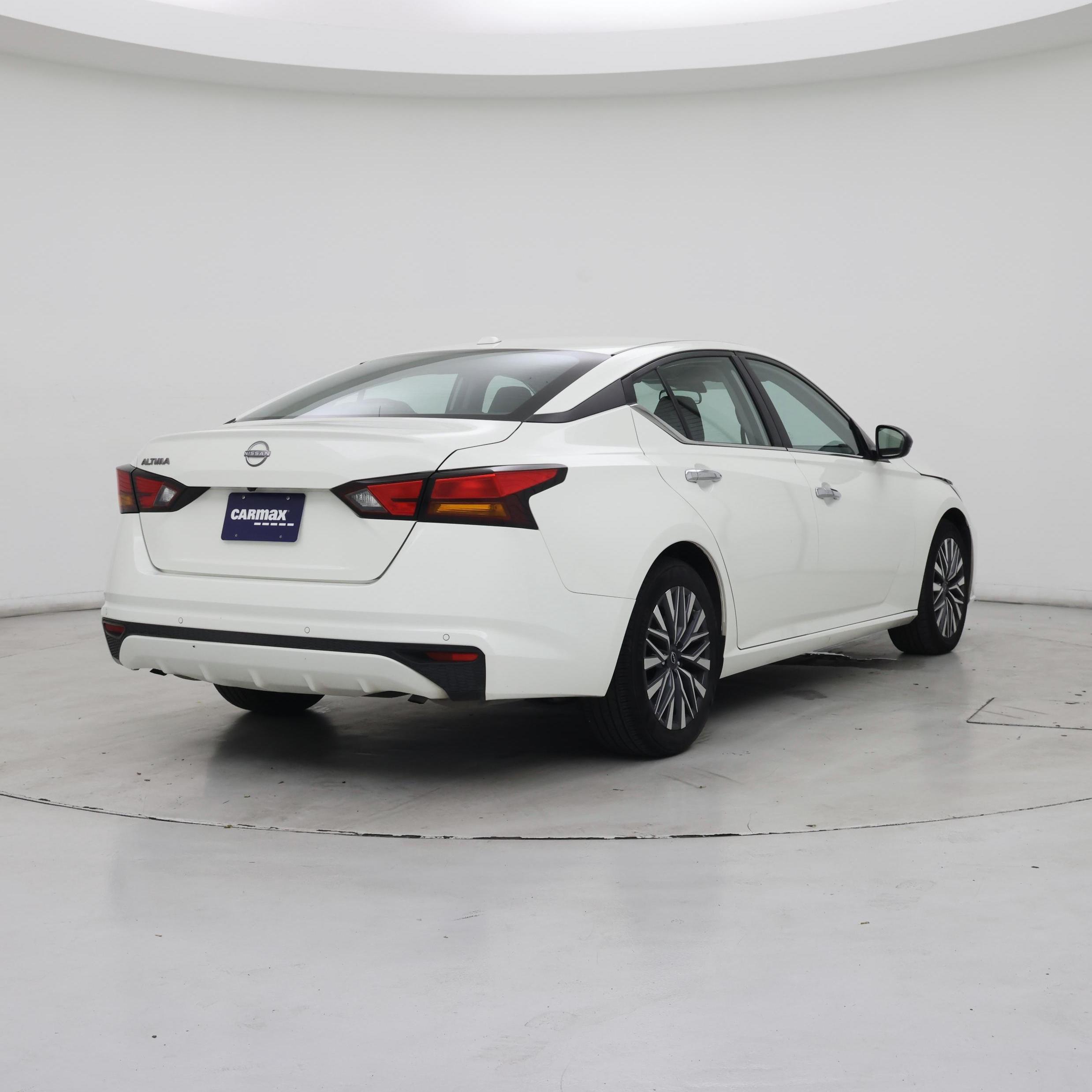 Thumbnail: 2025 Nissan Altima - 8