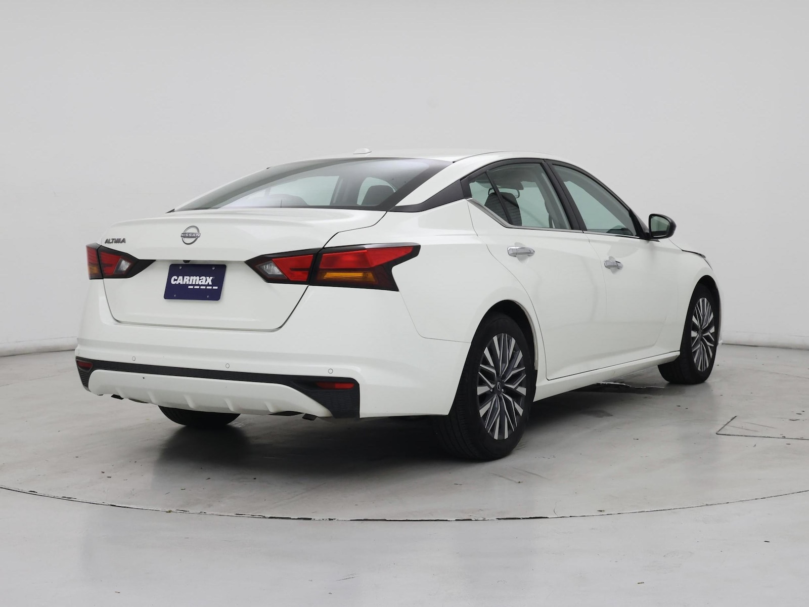 2025 Nissan Altima SV - Photo 9