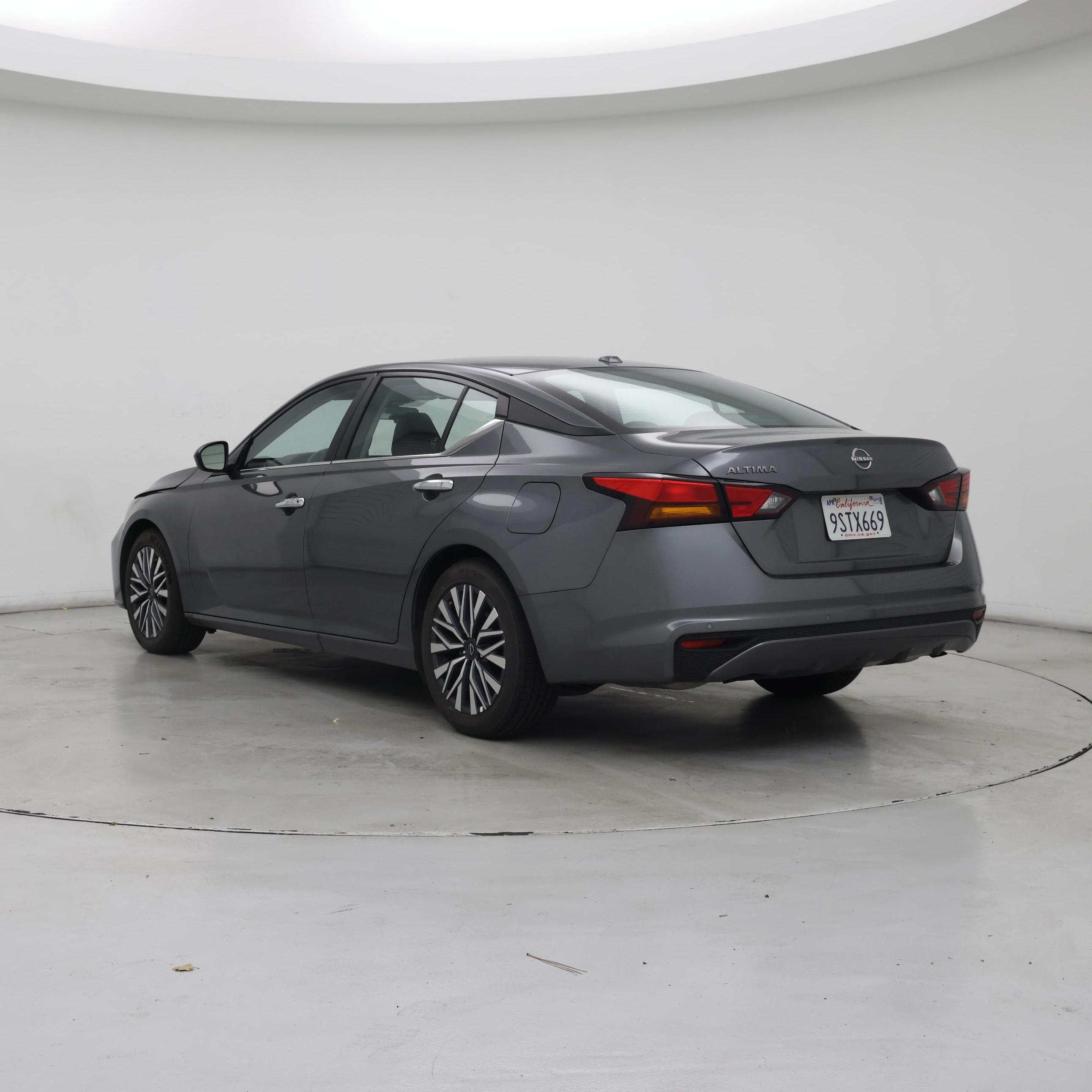 Thumbnail: 2025 Nissan Altima - 2