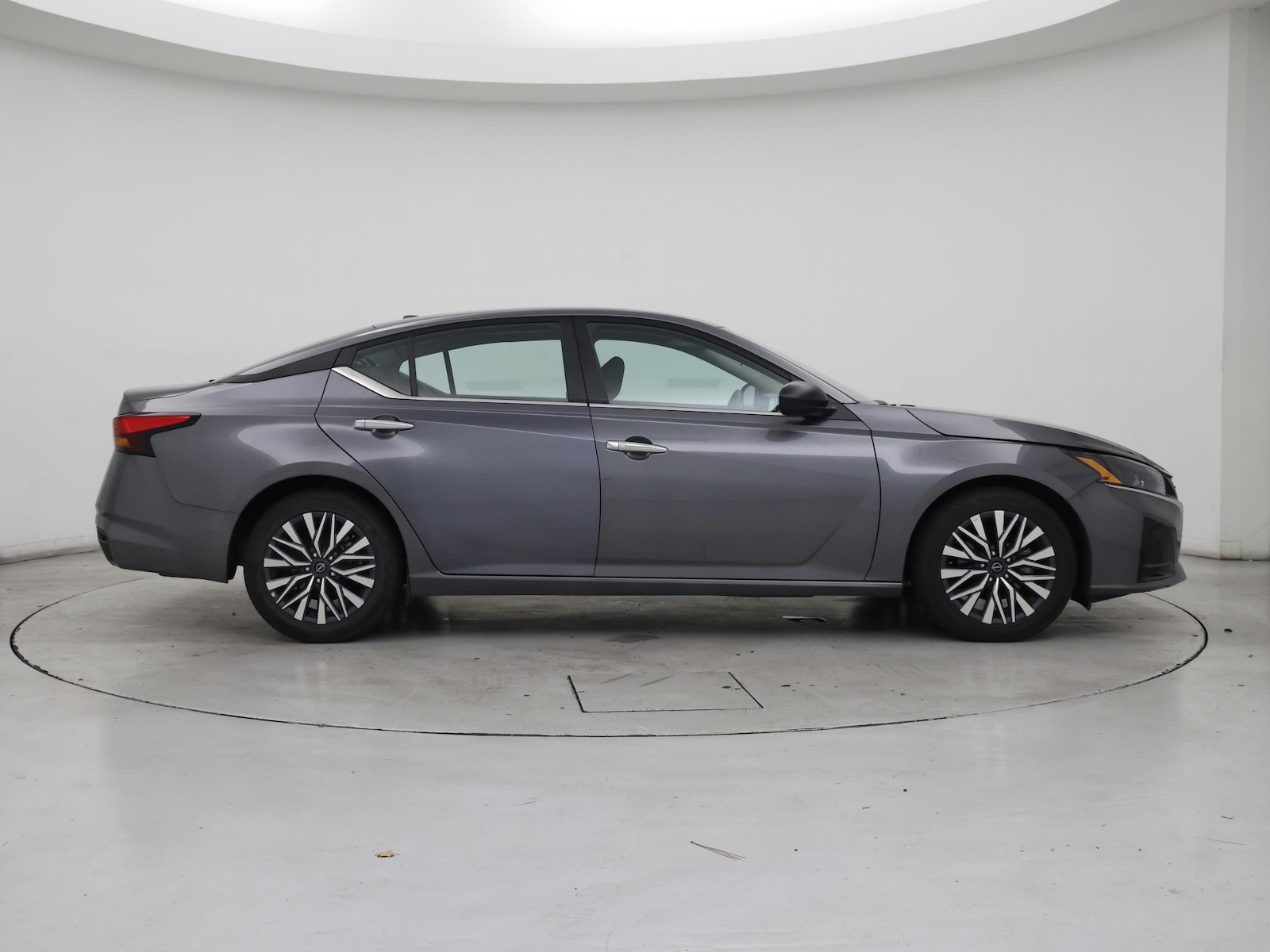 2025 Nissan Altima SV - Photo 8