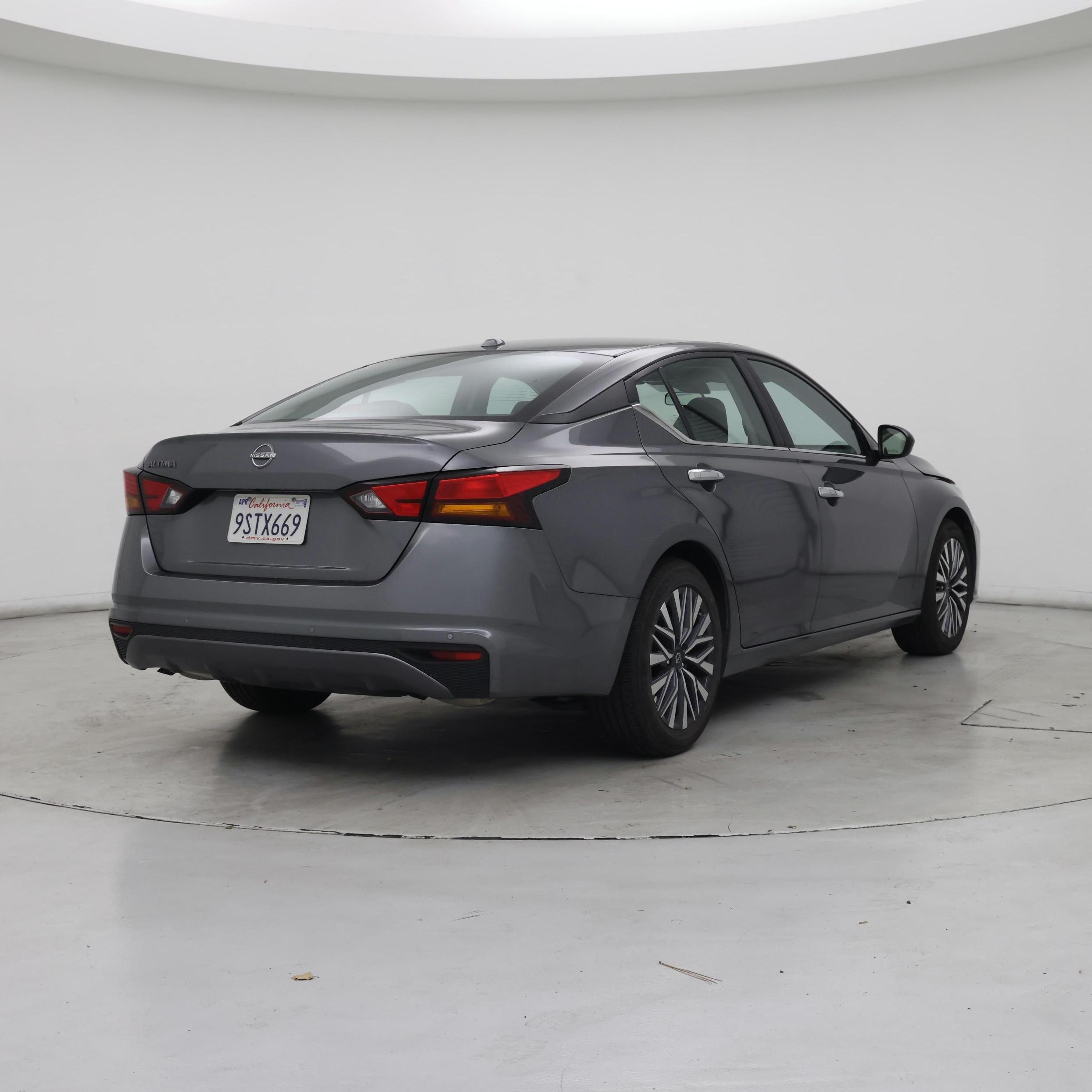 Thumbnail: 2025 Nissan Altima - 8